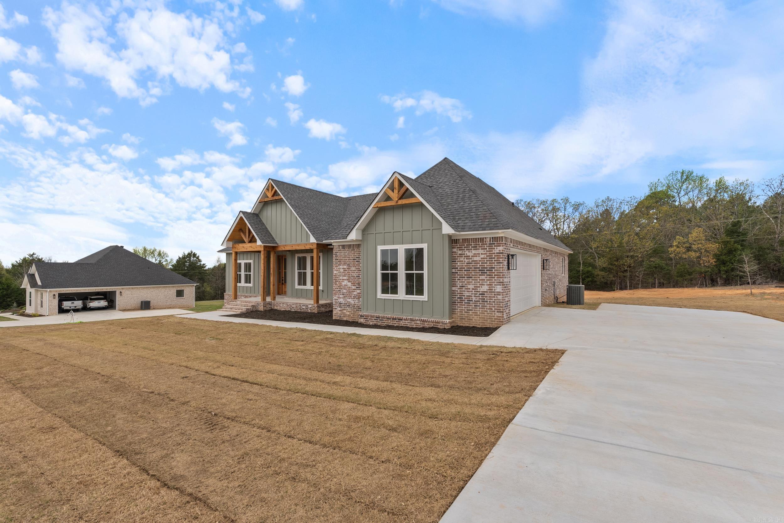7  Avrey Lane  Greenbrier, AR