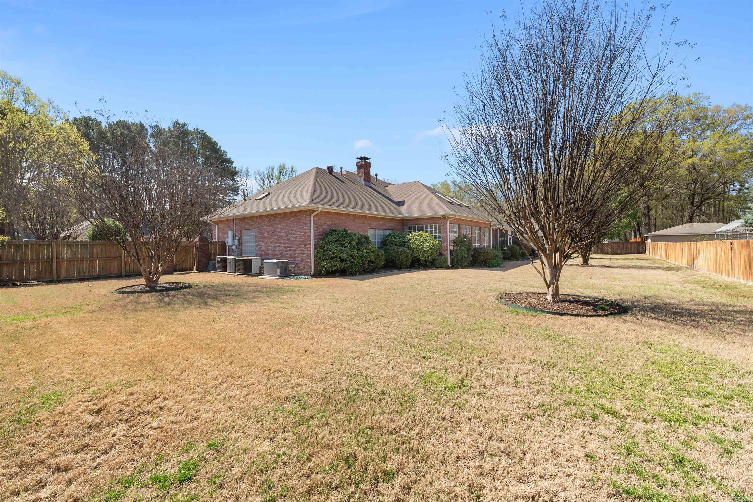10  Woodland Dr  Jacksonville, AR