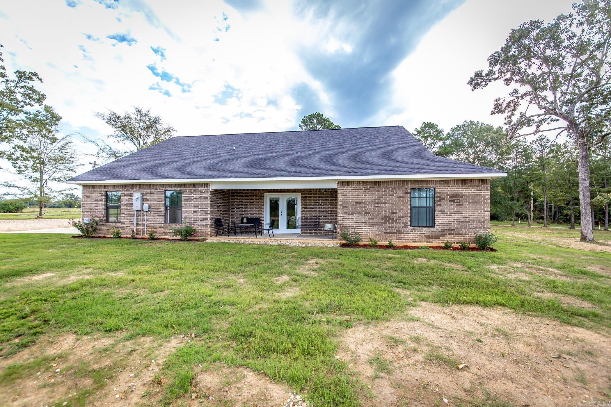 2142  MC17  Fouke, AR