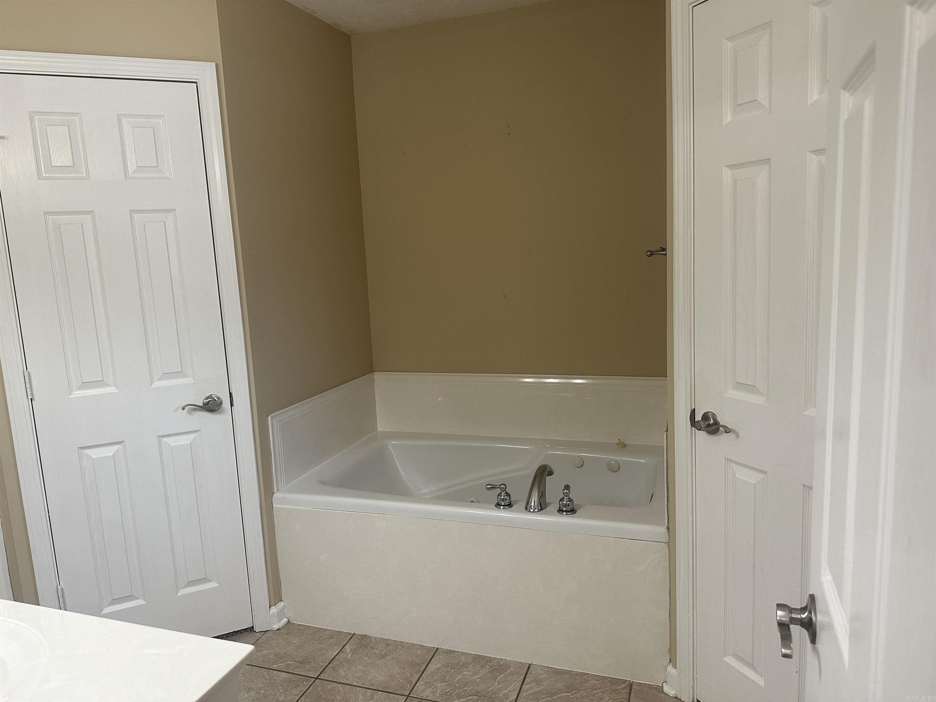 22  Lakeside  Ward, AR
