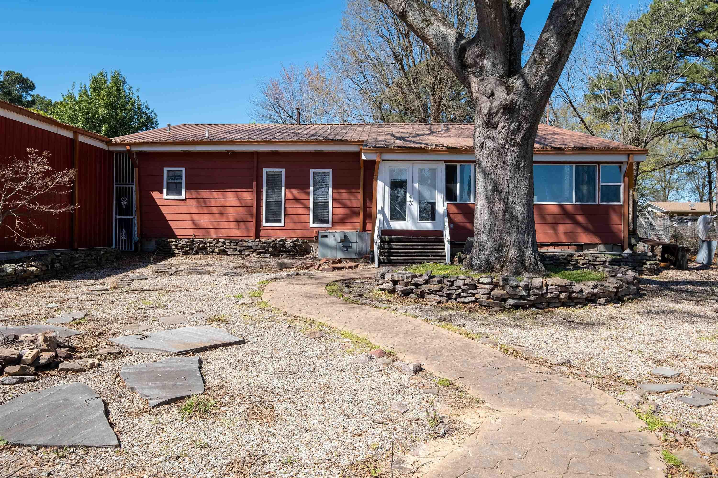 2210  Brandon  Bryant, AR