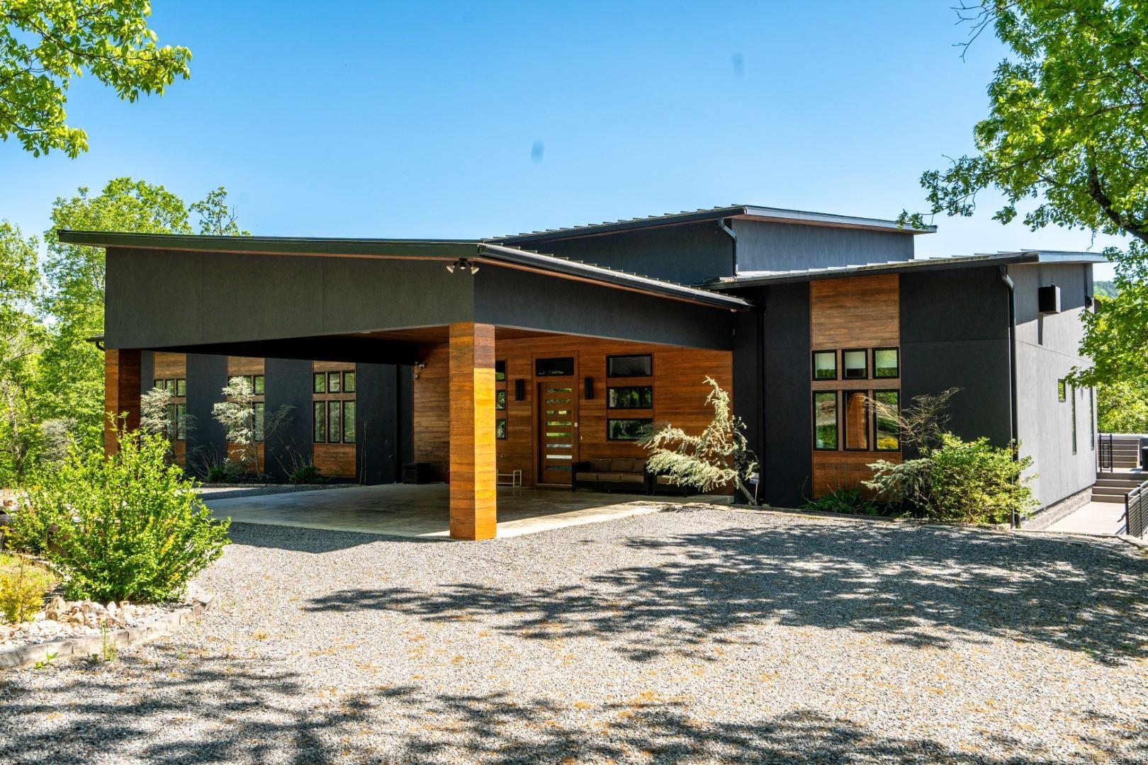 1213 Cedarglades Road