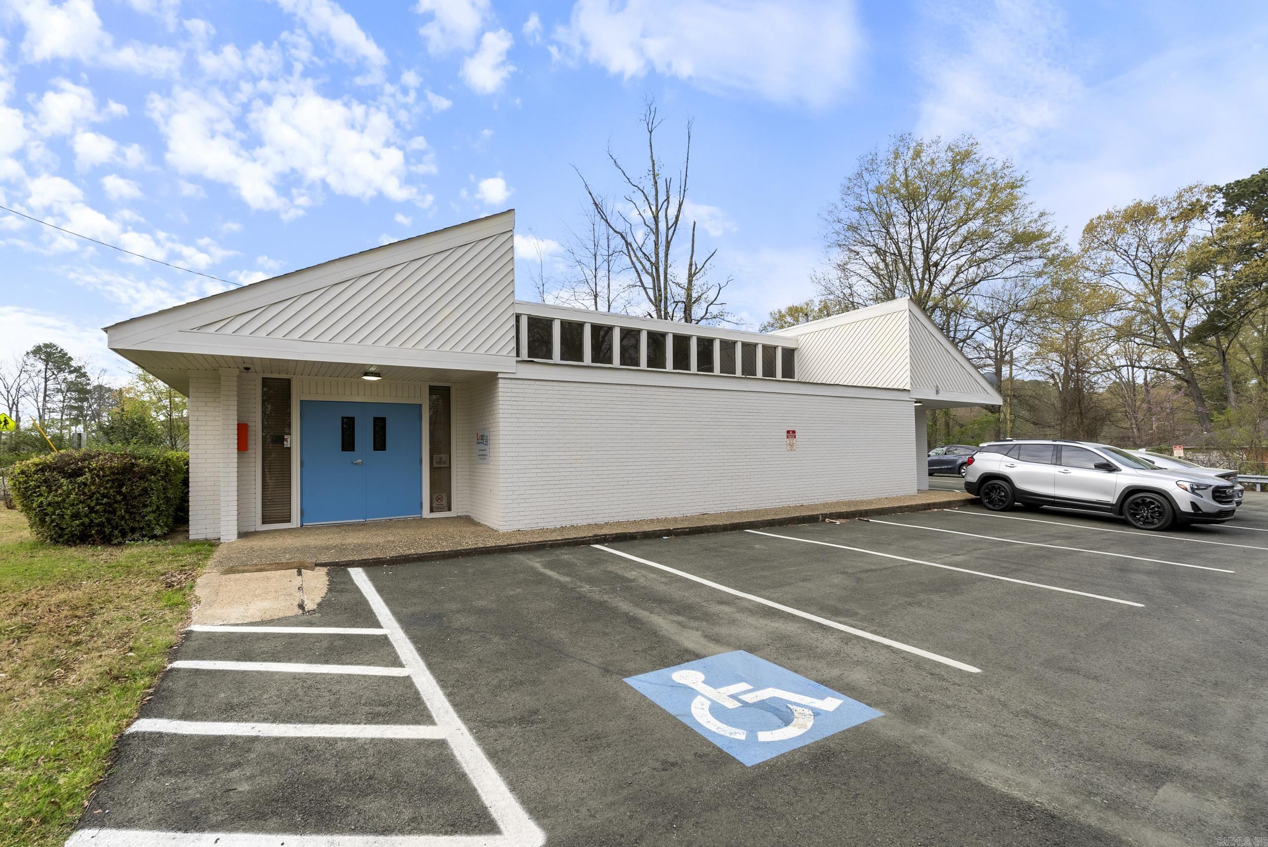 9100  geyer springs  Little Rock, AR