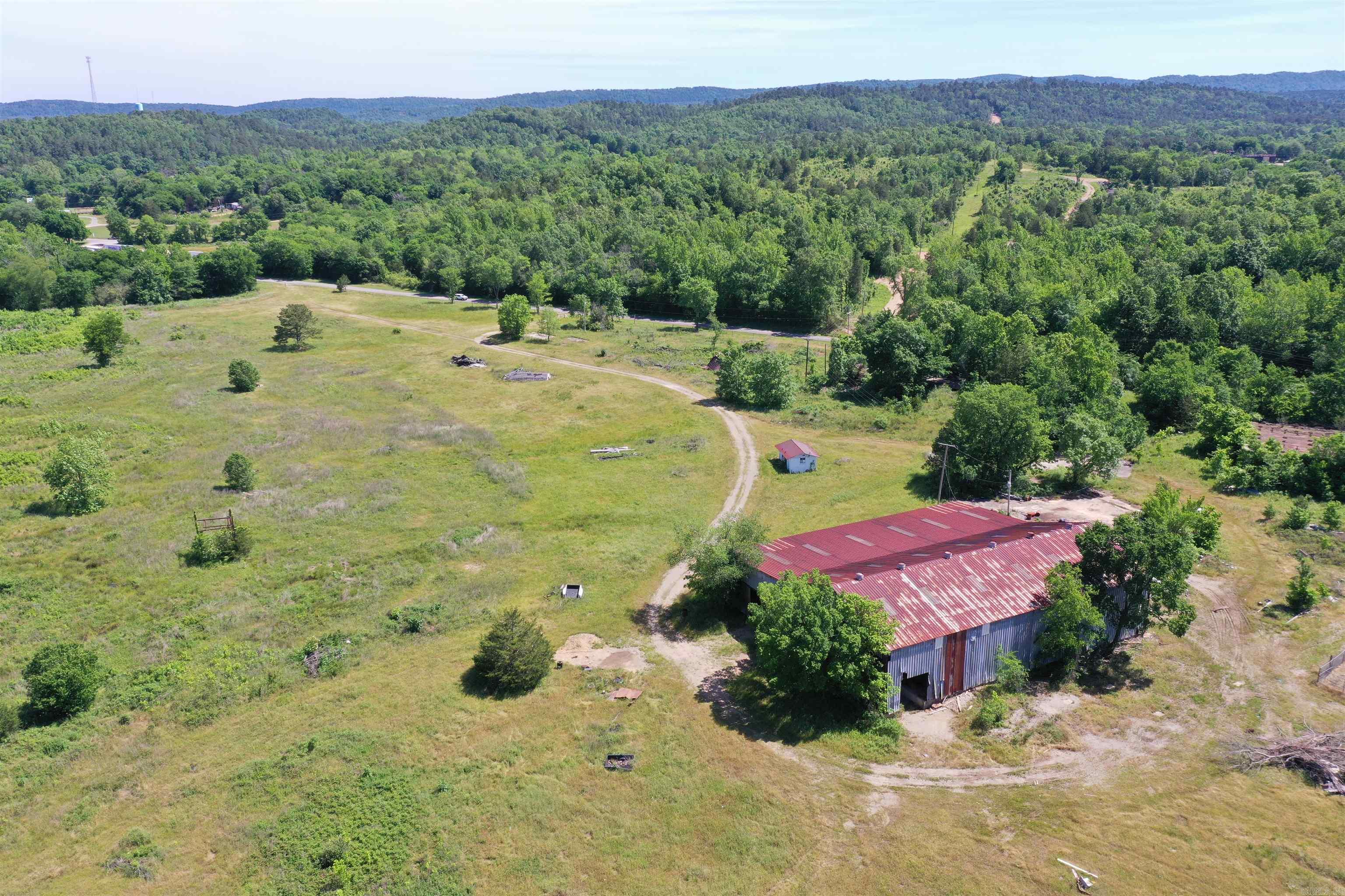 423  Village  Norman, AR