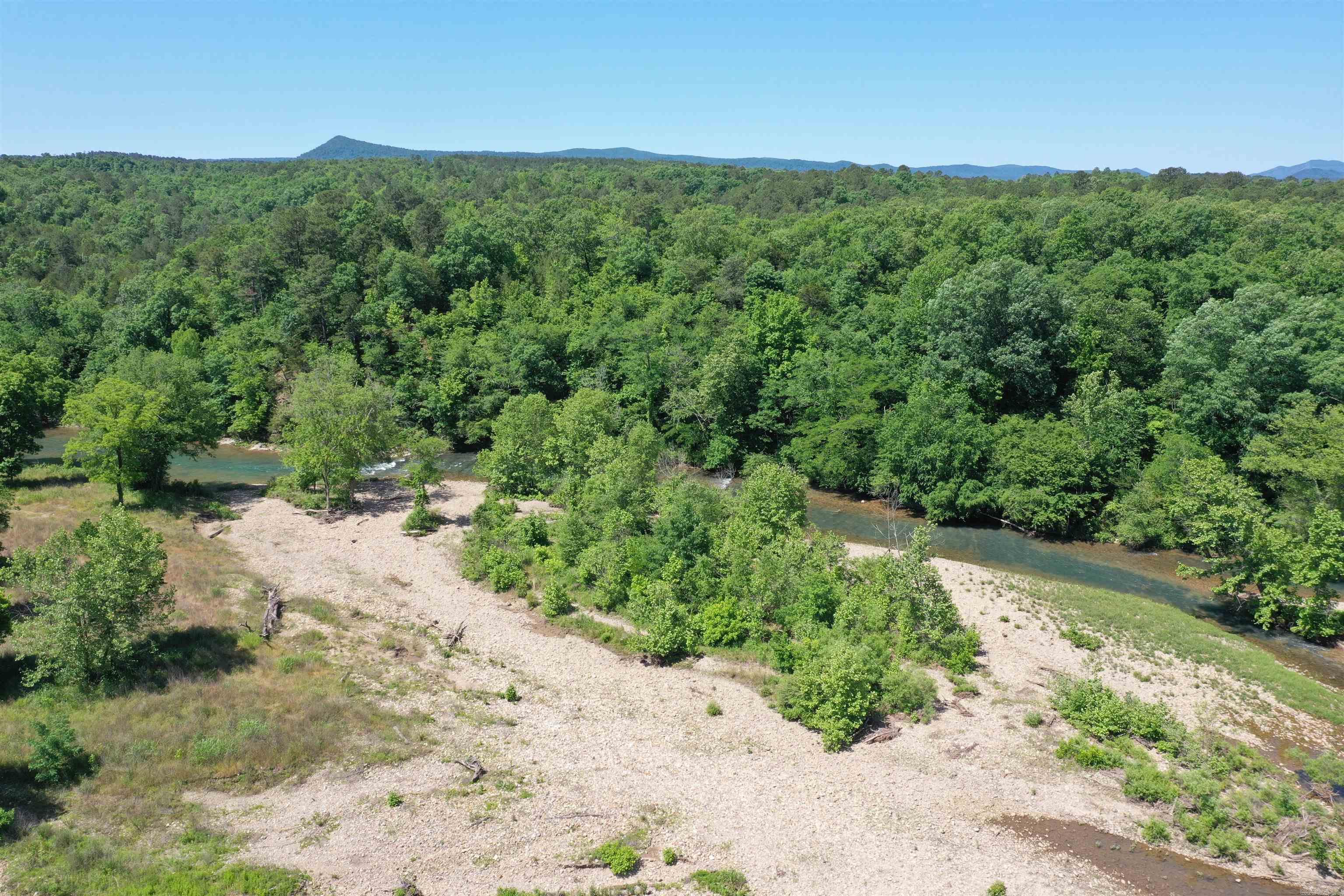 423  Village  Norman, AR
