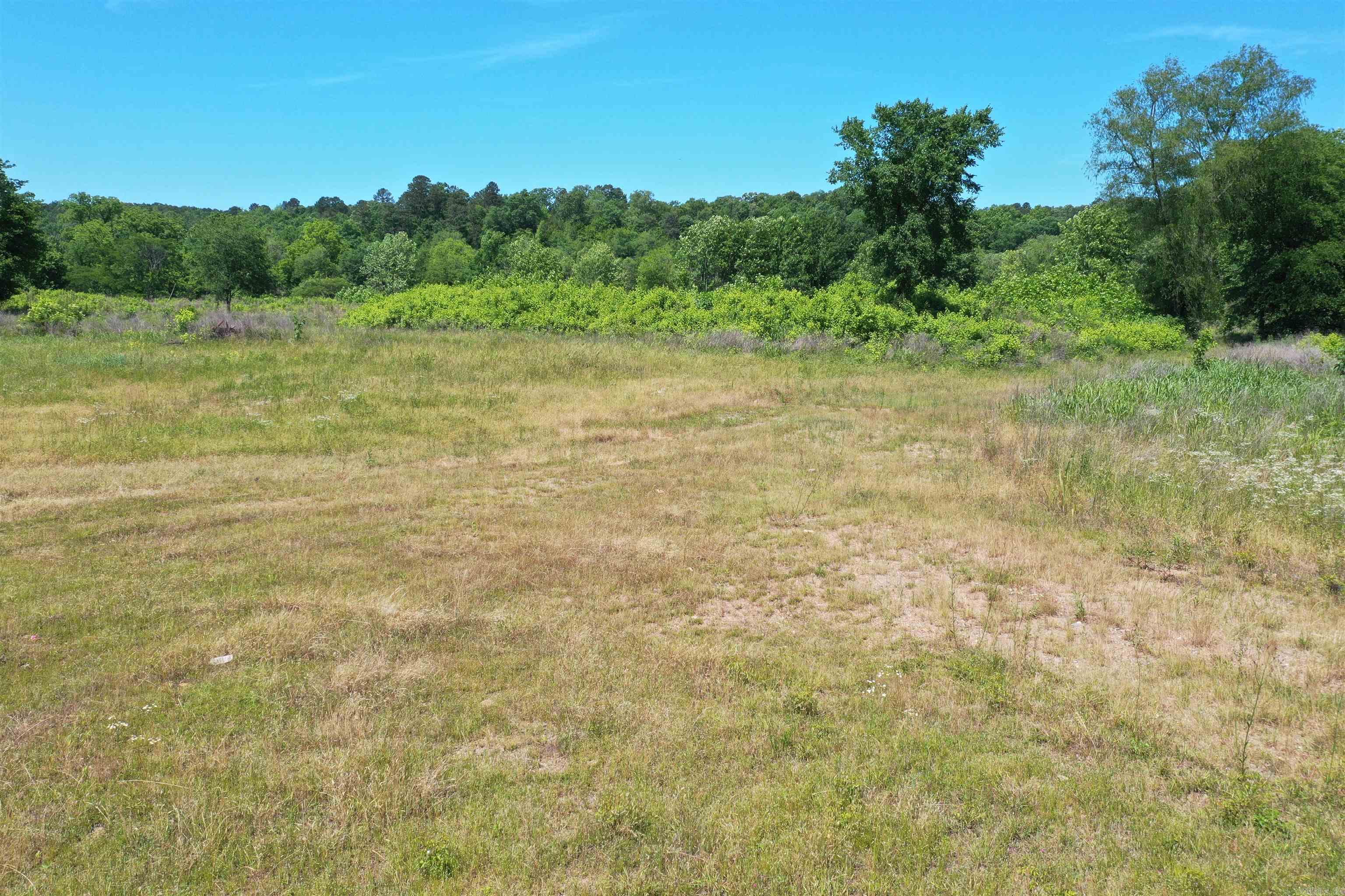 423  Village  Norman, AR