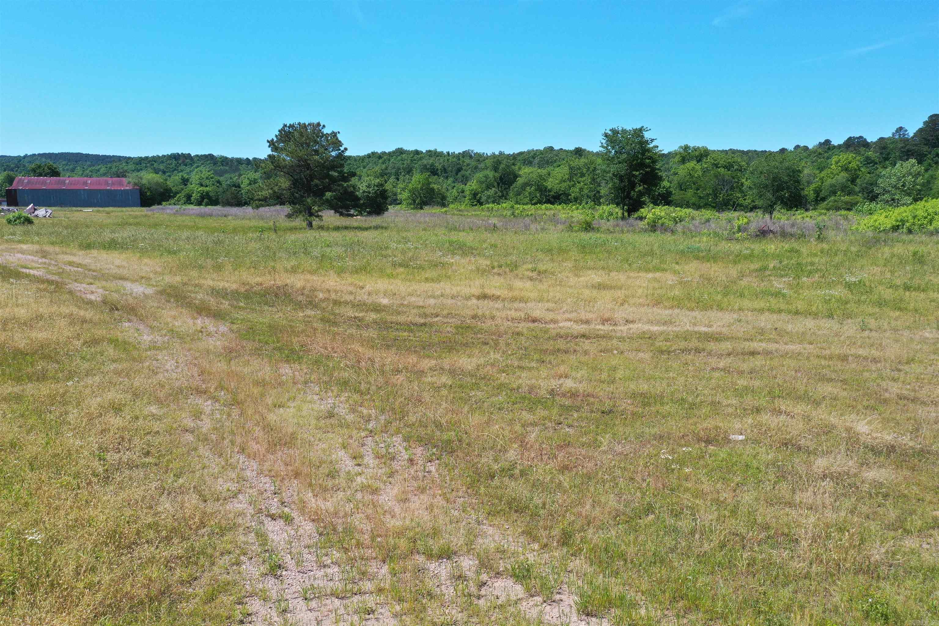 423  Village  Norman, AR