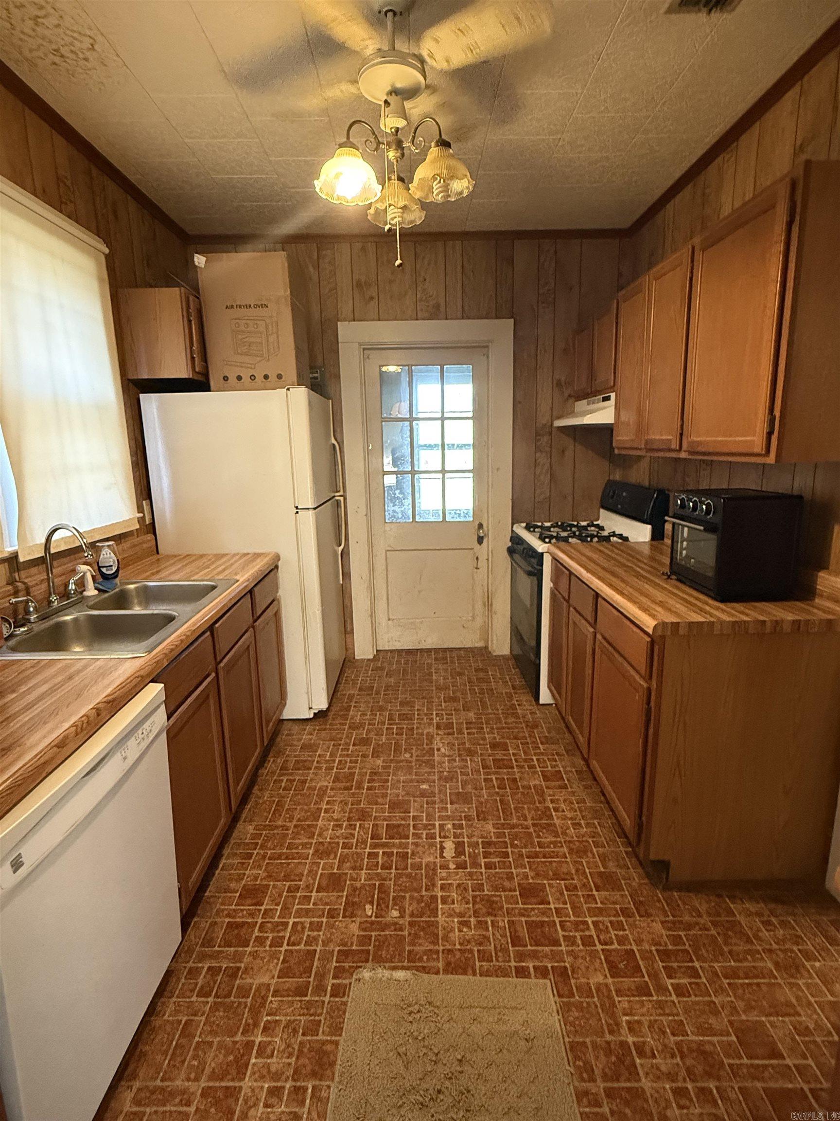 303 S Gabbert St.  Monticello, AR