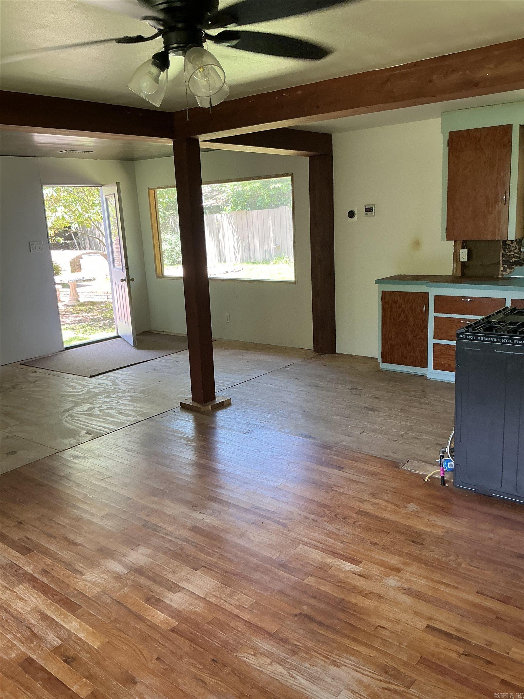 206 W High  Sheridan, AR