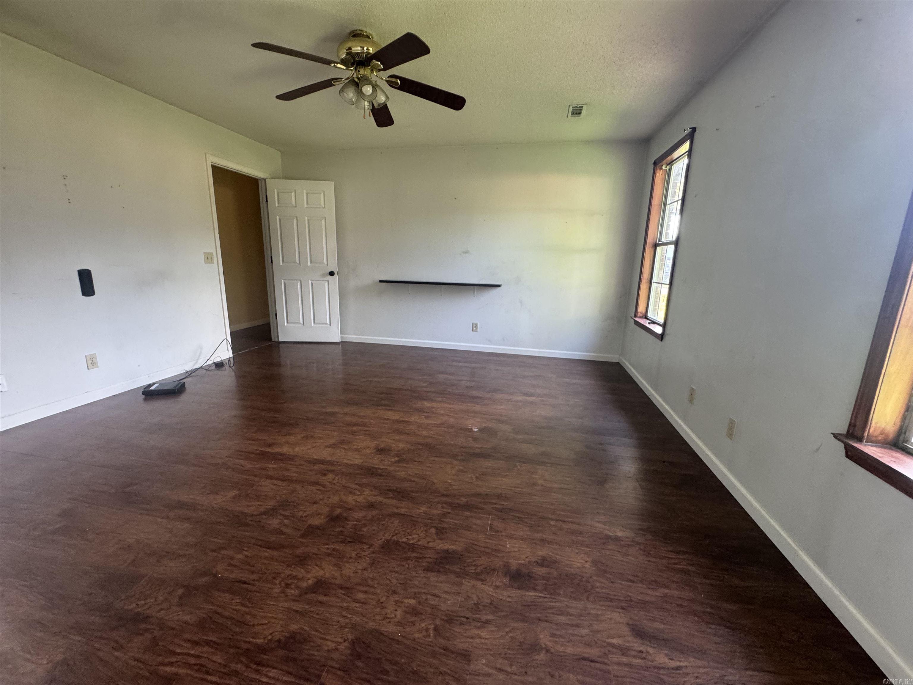 10 Cagle  Clarksville, AR