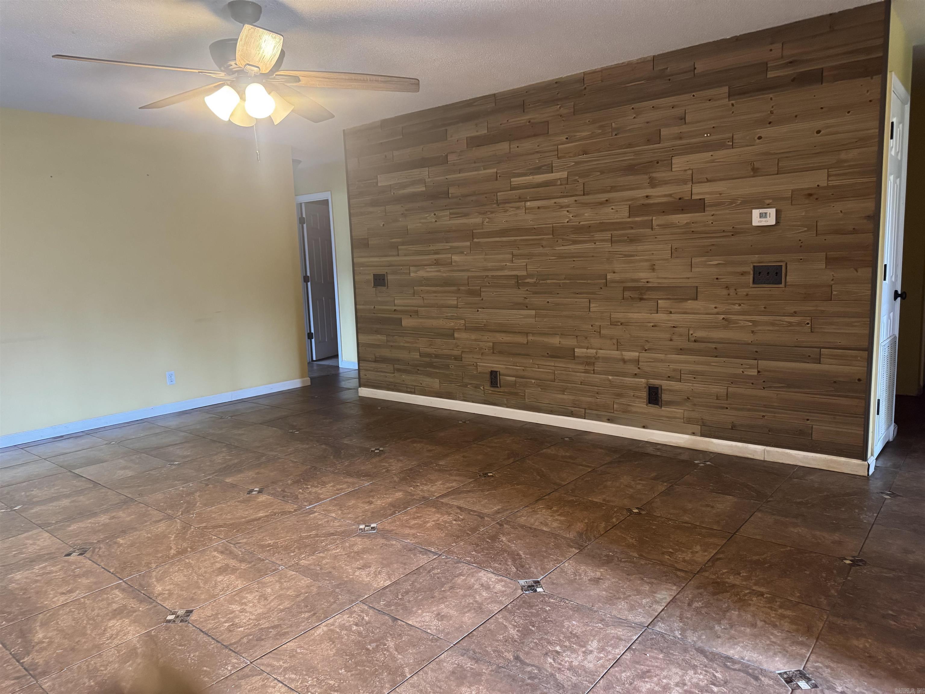 10 Cagle  Clarksville, AR