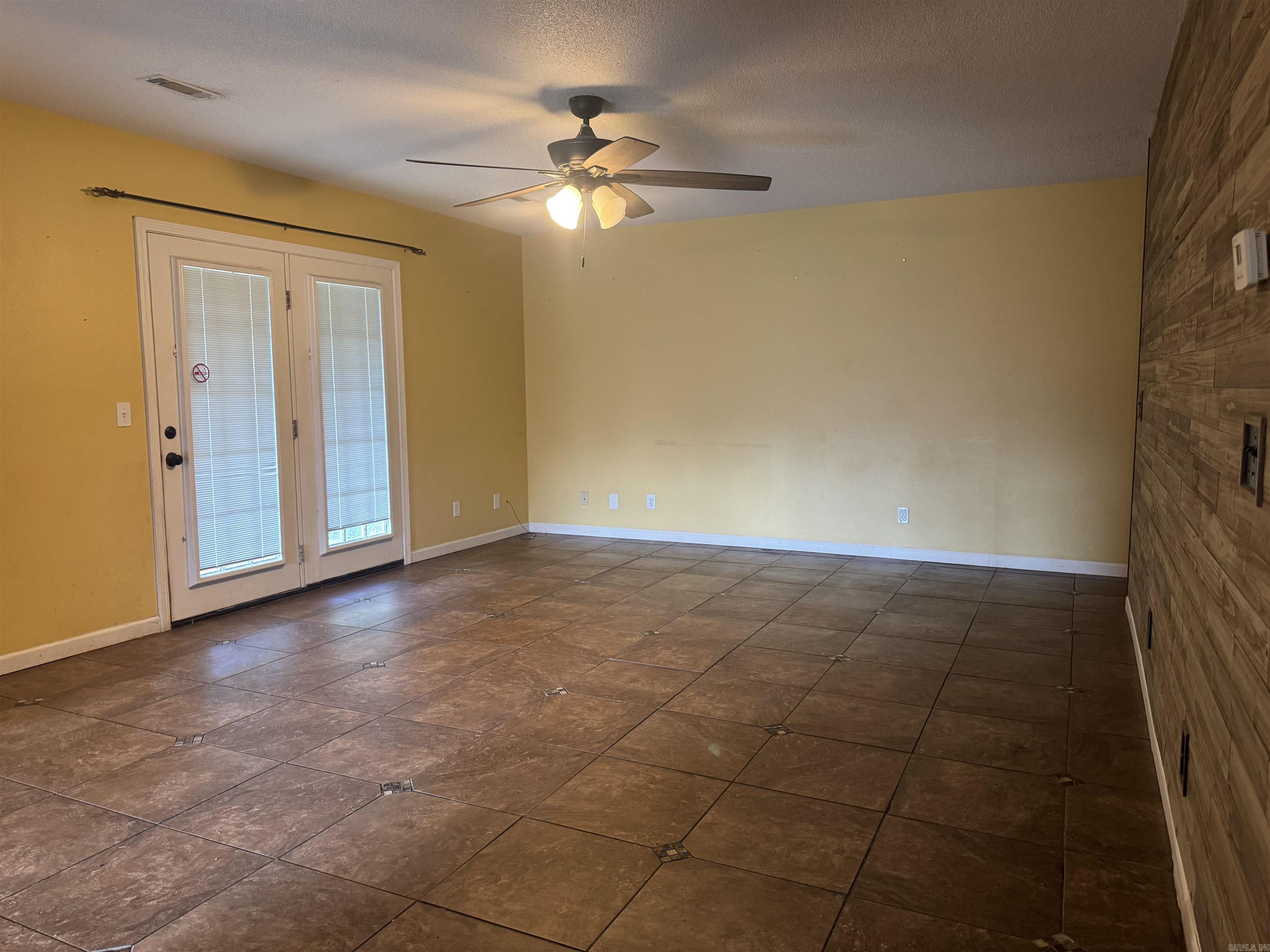 10 Cagle  Clarksville, AR