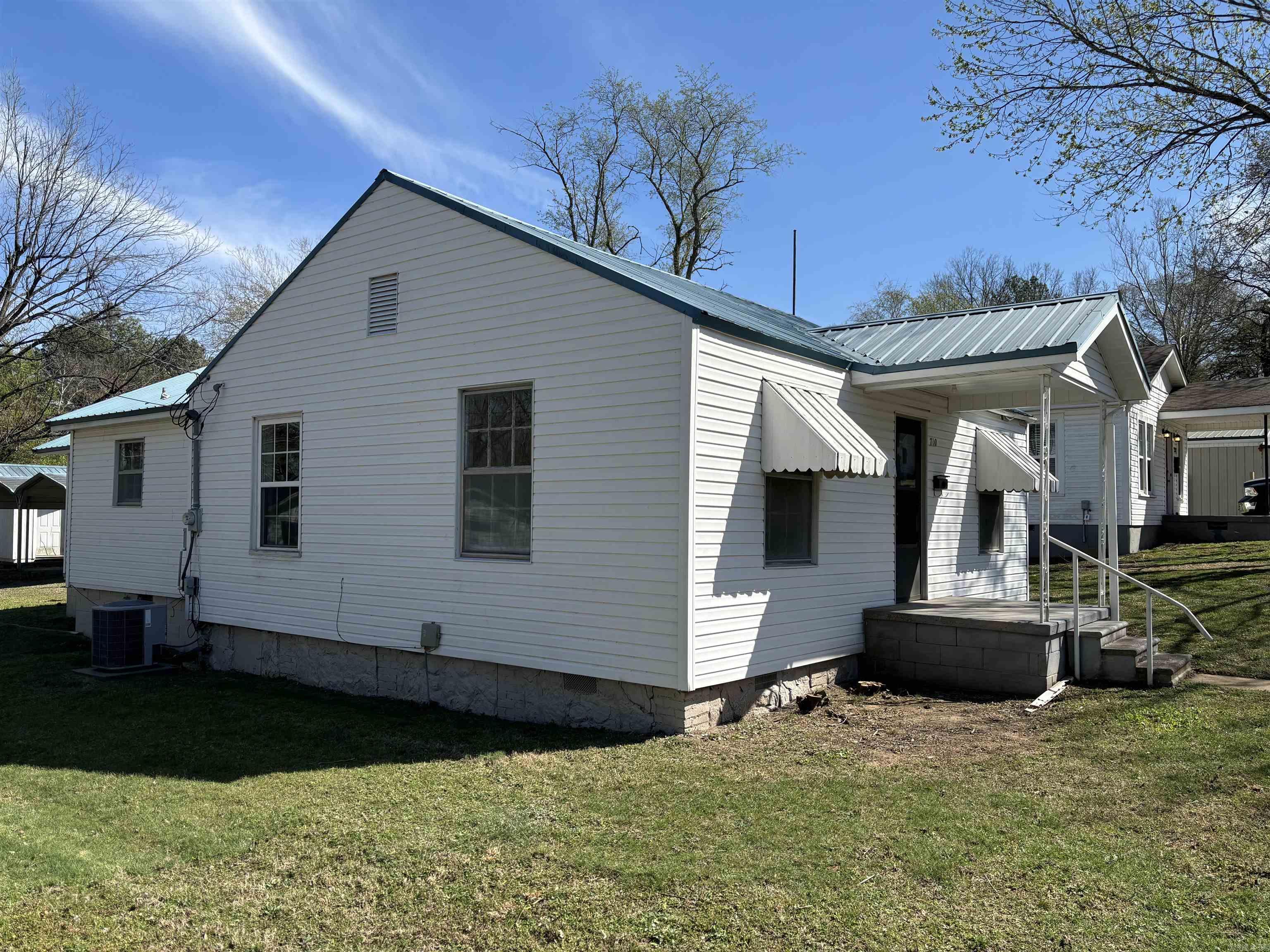 710 N Sowell  Searcy, AR