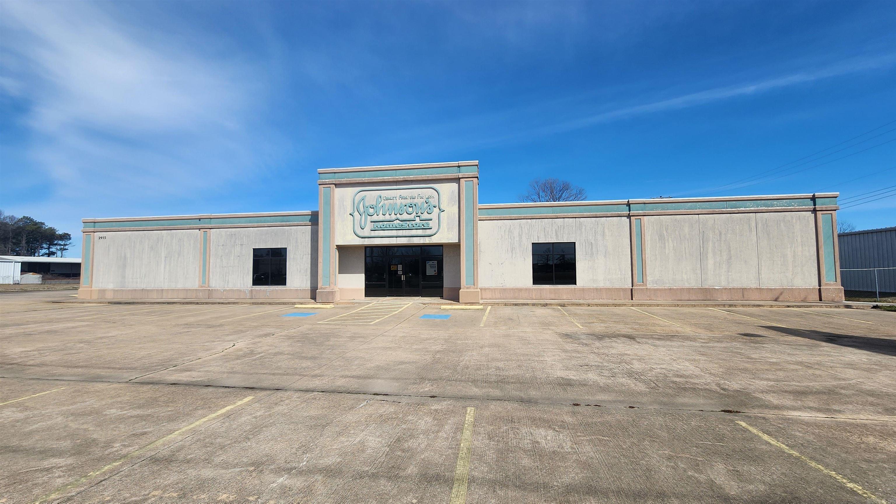2915  Market  Pine Bluff, AR