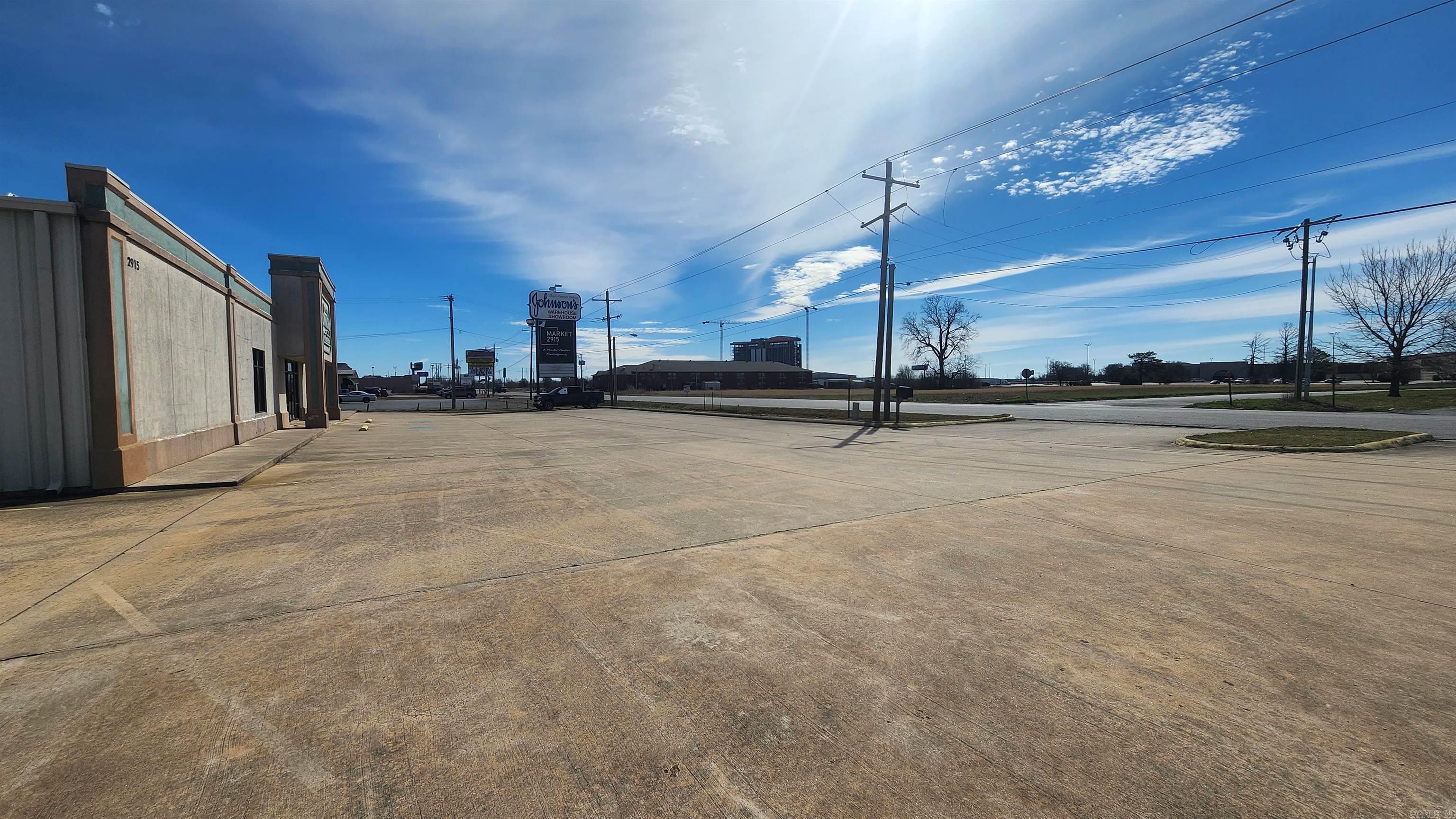 2915  Market  Pine Bluff, AR