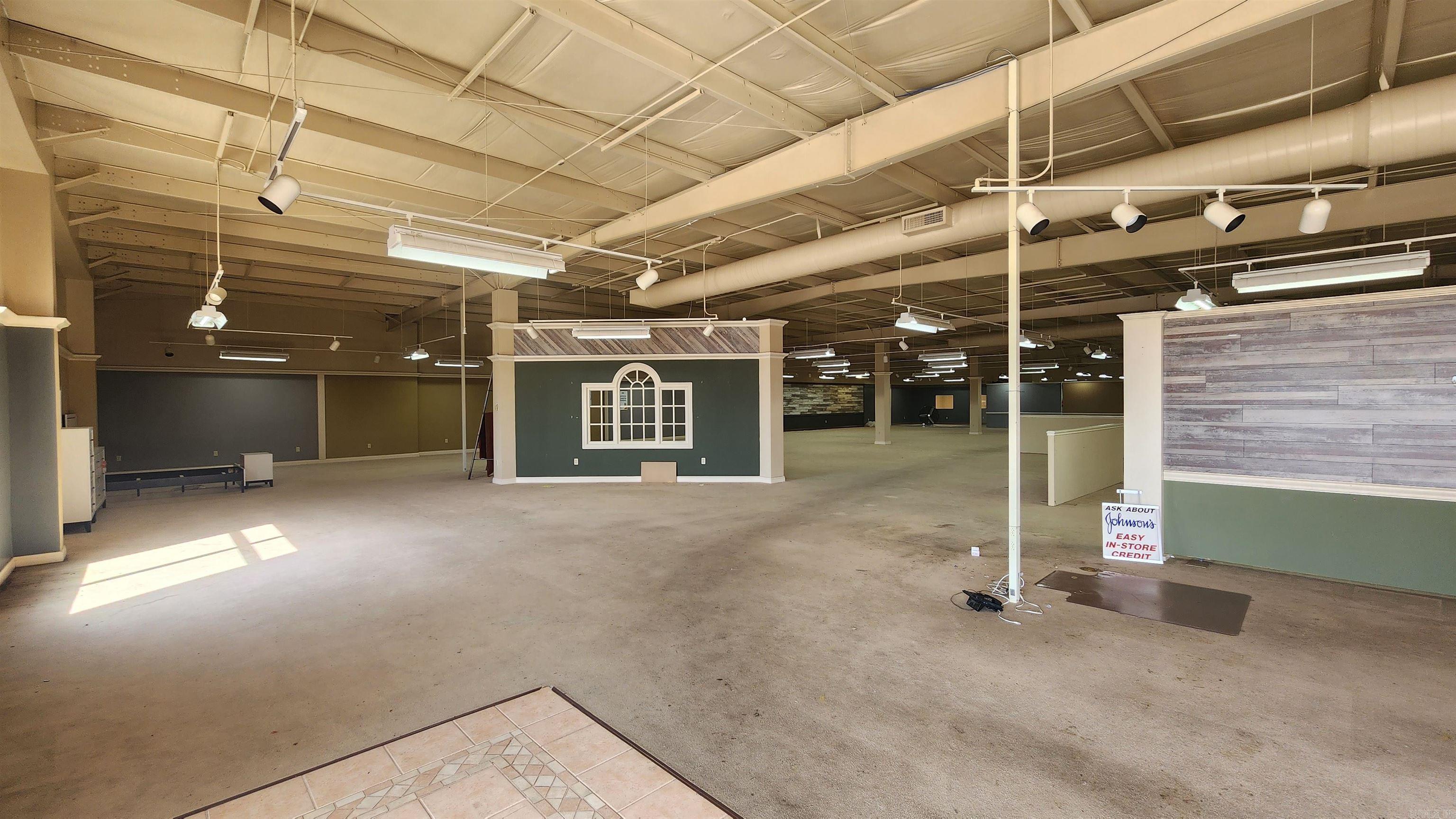2915  Market  Pine Bluff, AR
