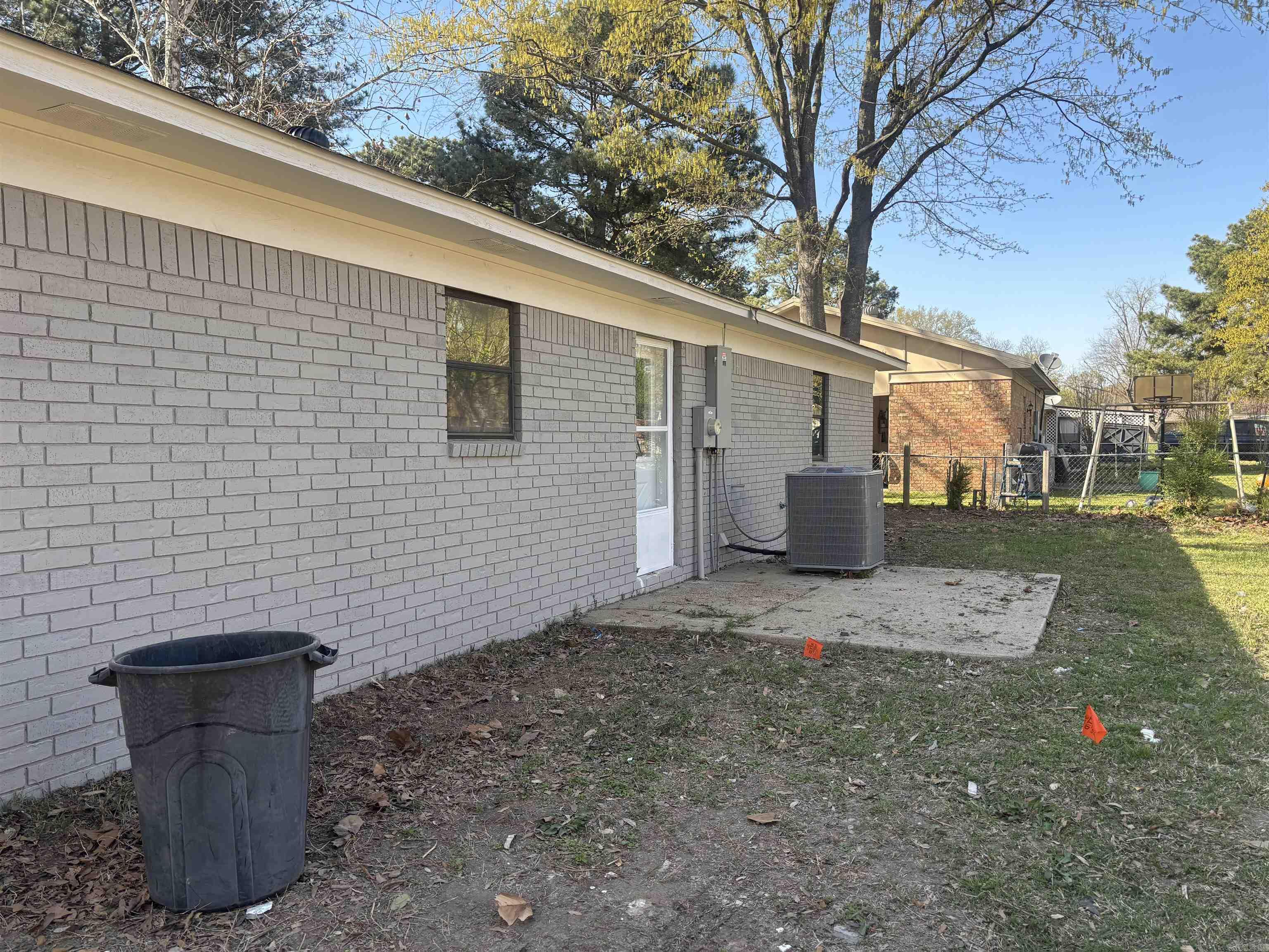 1213  Fairview St.  Lonoke, AR