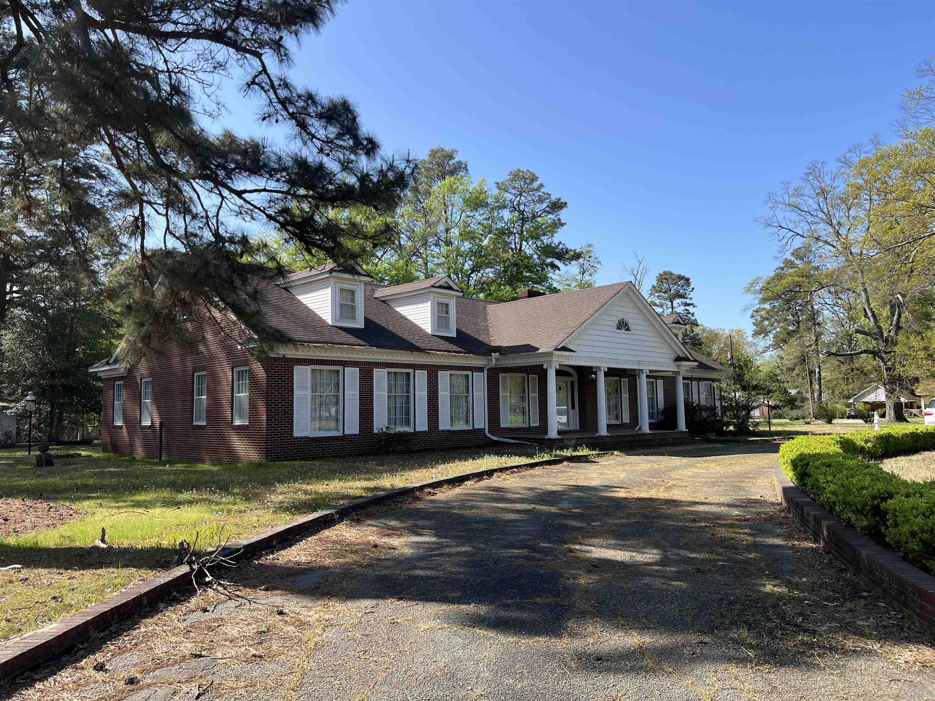 3700 S Olive  Pine Bluff, AR