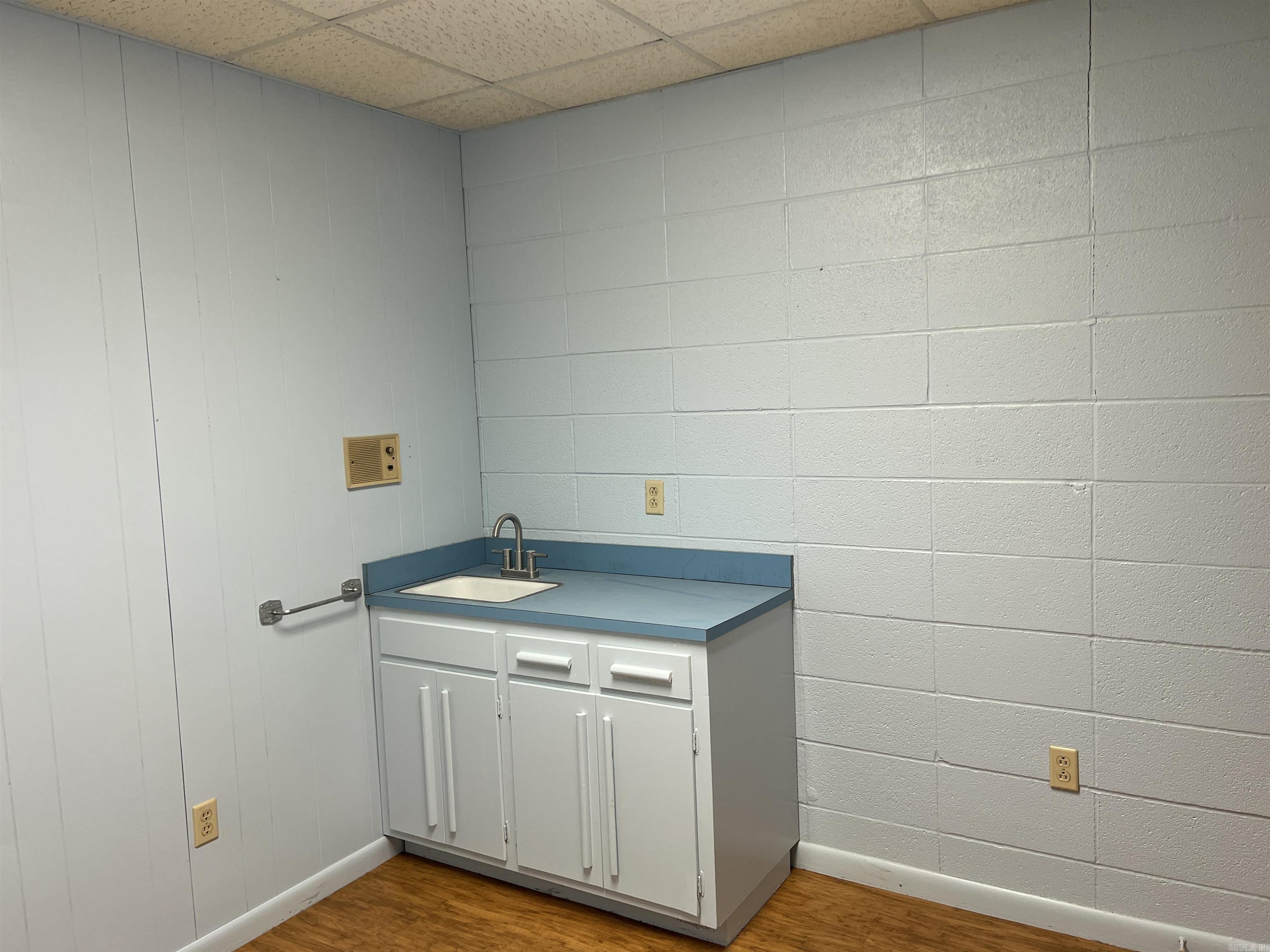 1700-1702  Doctors Drive  Pine Bluff, AR