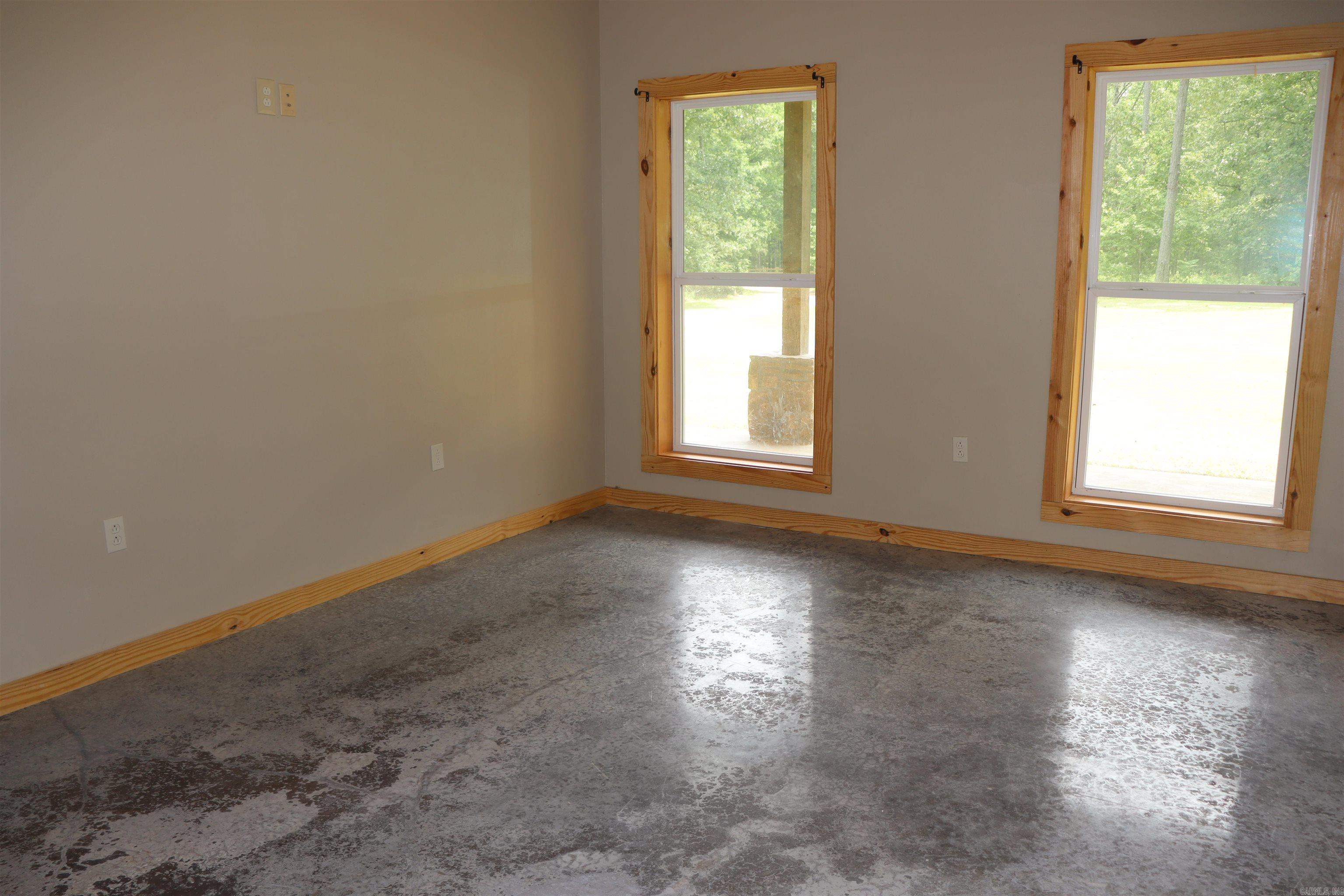 426 Bondair Road  Greers Ferry, AR