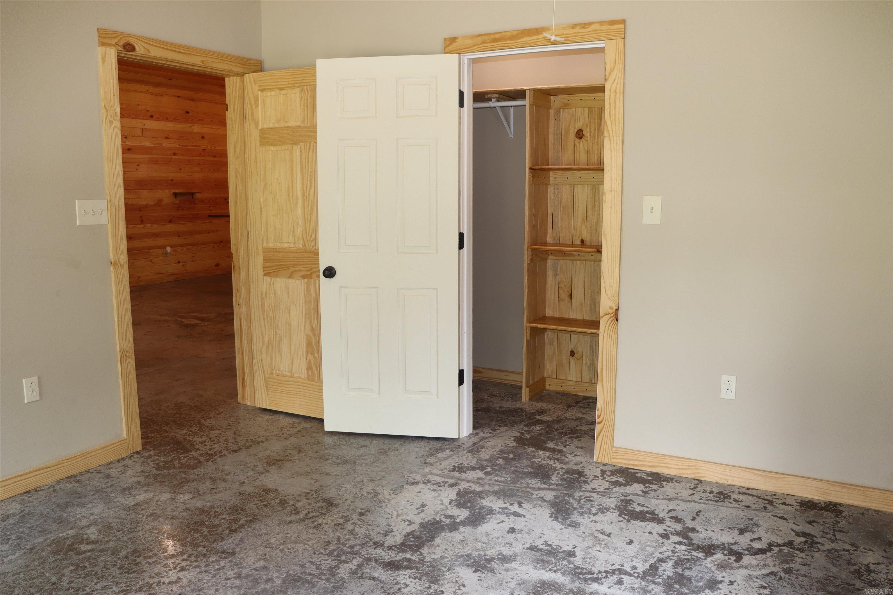 426 Bondair Road  Greers Ferry, AR