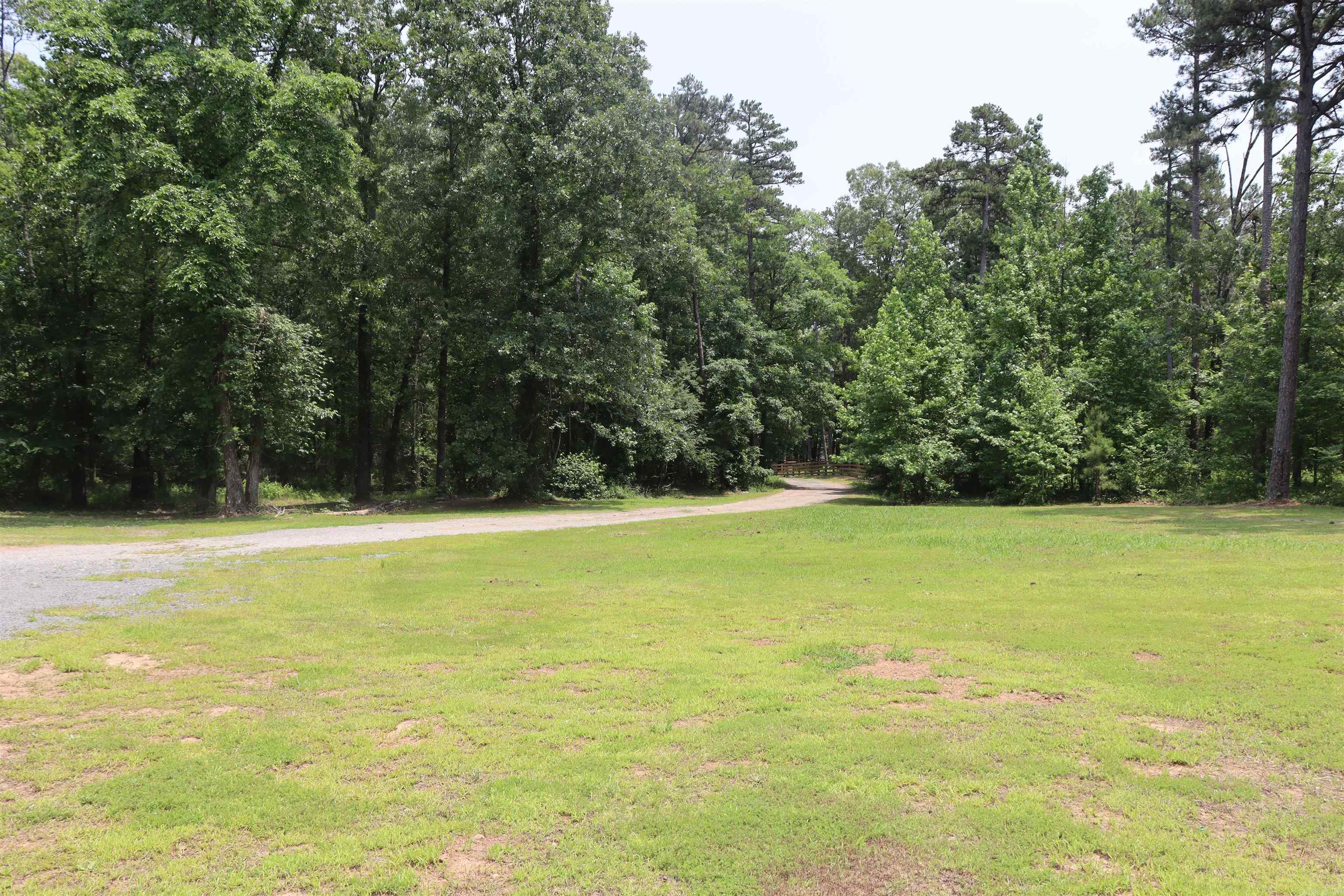 426 Bondair Road  Greers Ferry, AR