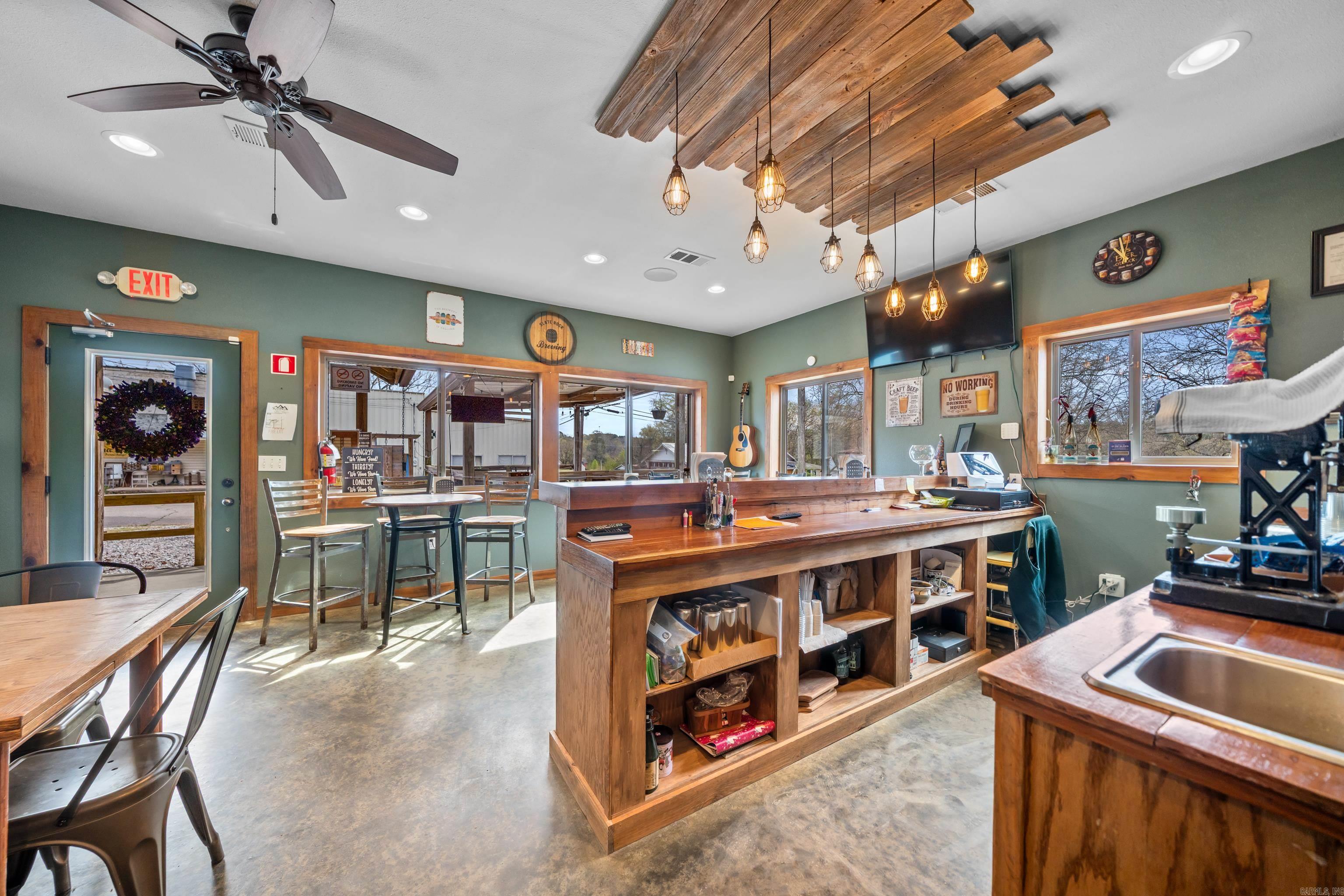 113 S Main  Amity, AR