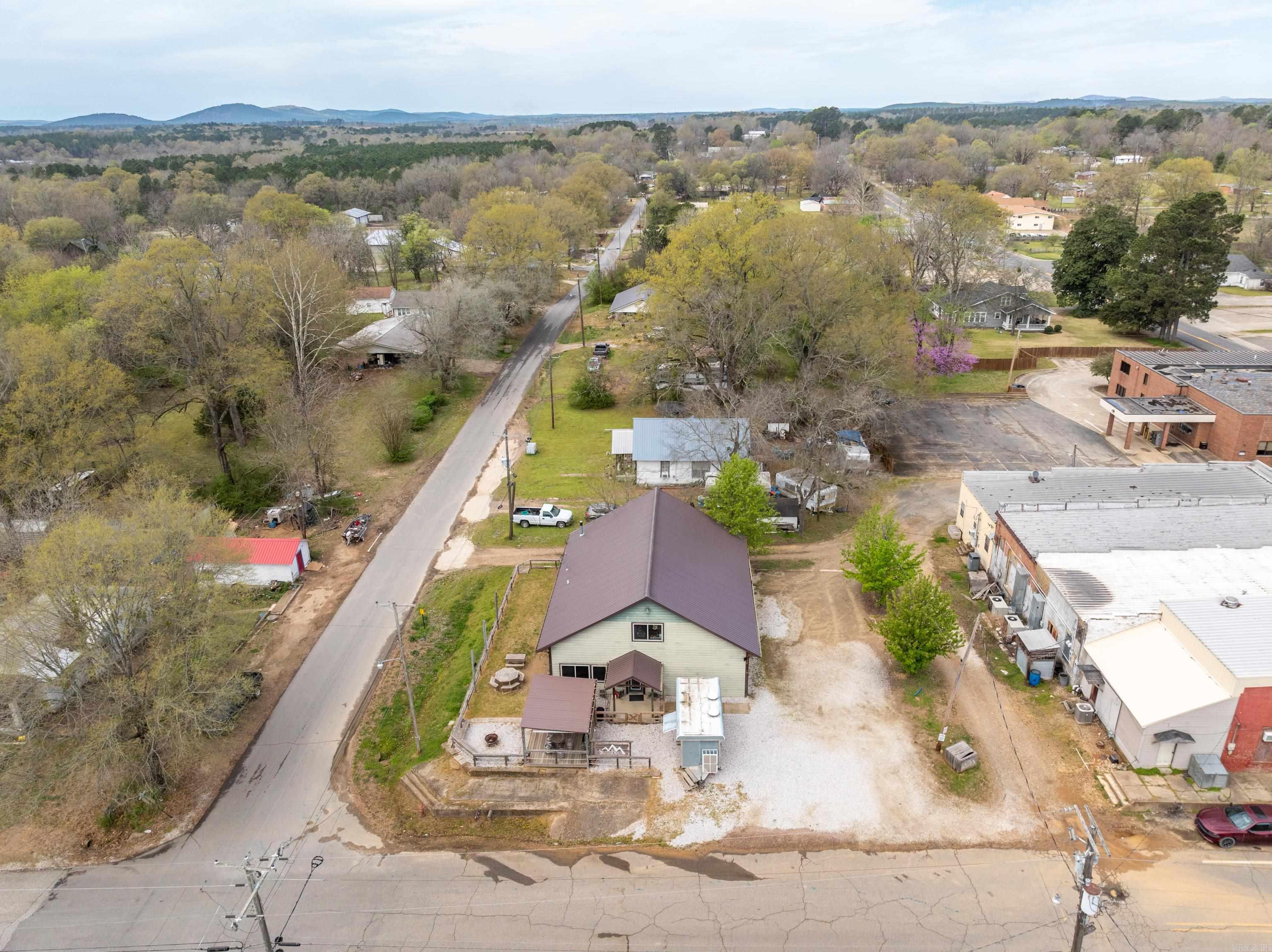 113 S Main  Amity, AR