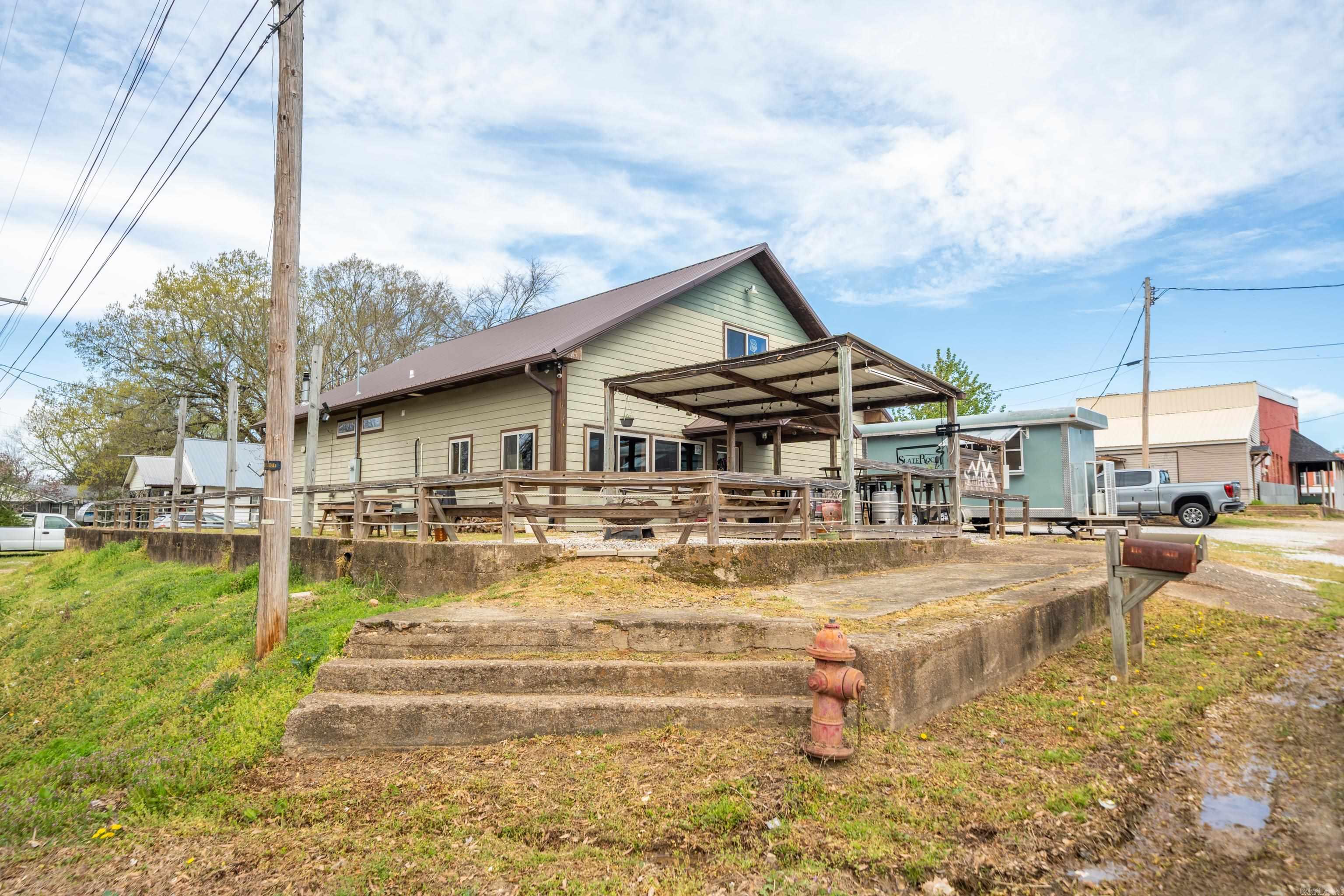 113 S Main  Amity, AR