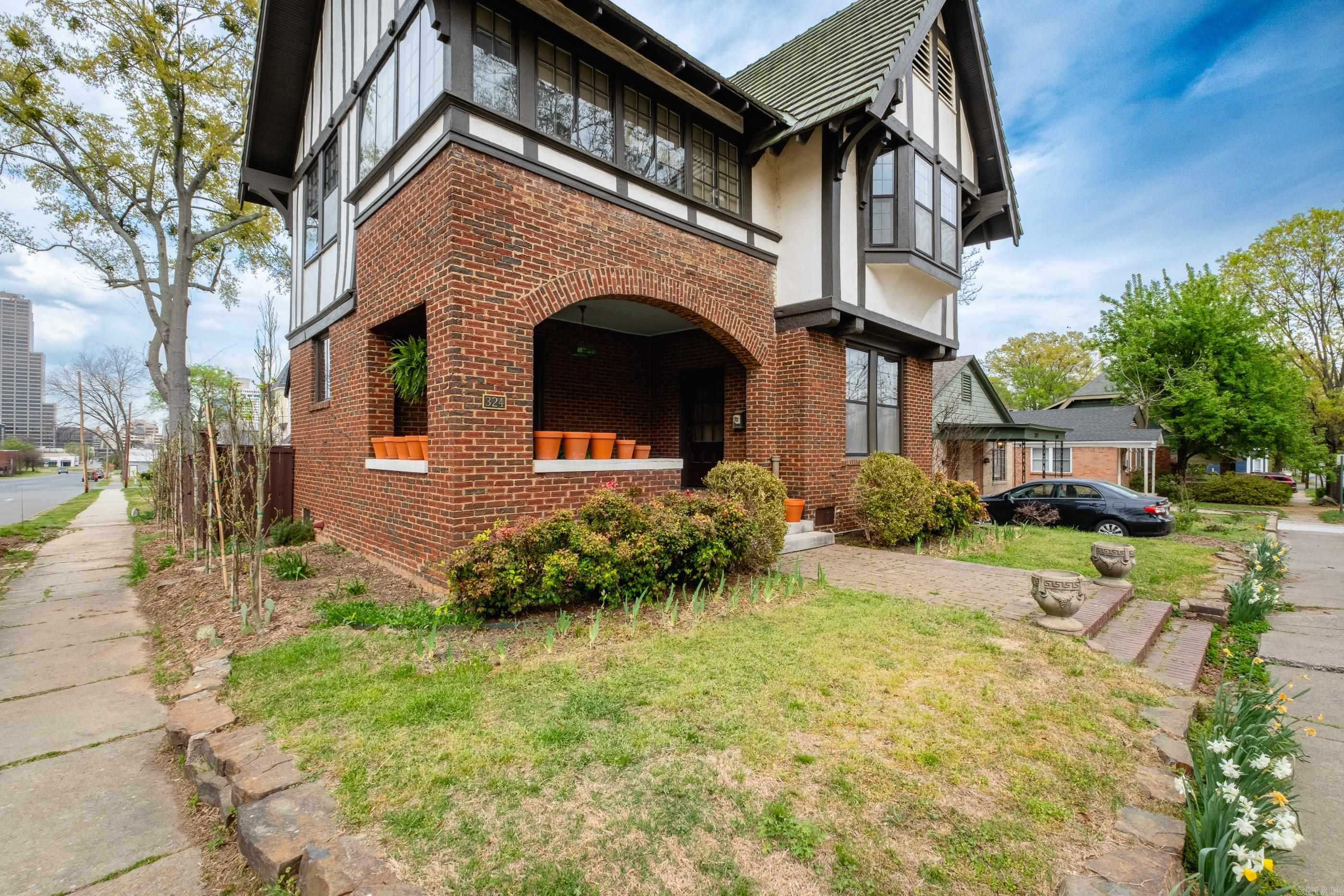 324 W DAISY L GATSON BATES  Little Rock, AR