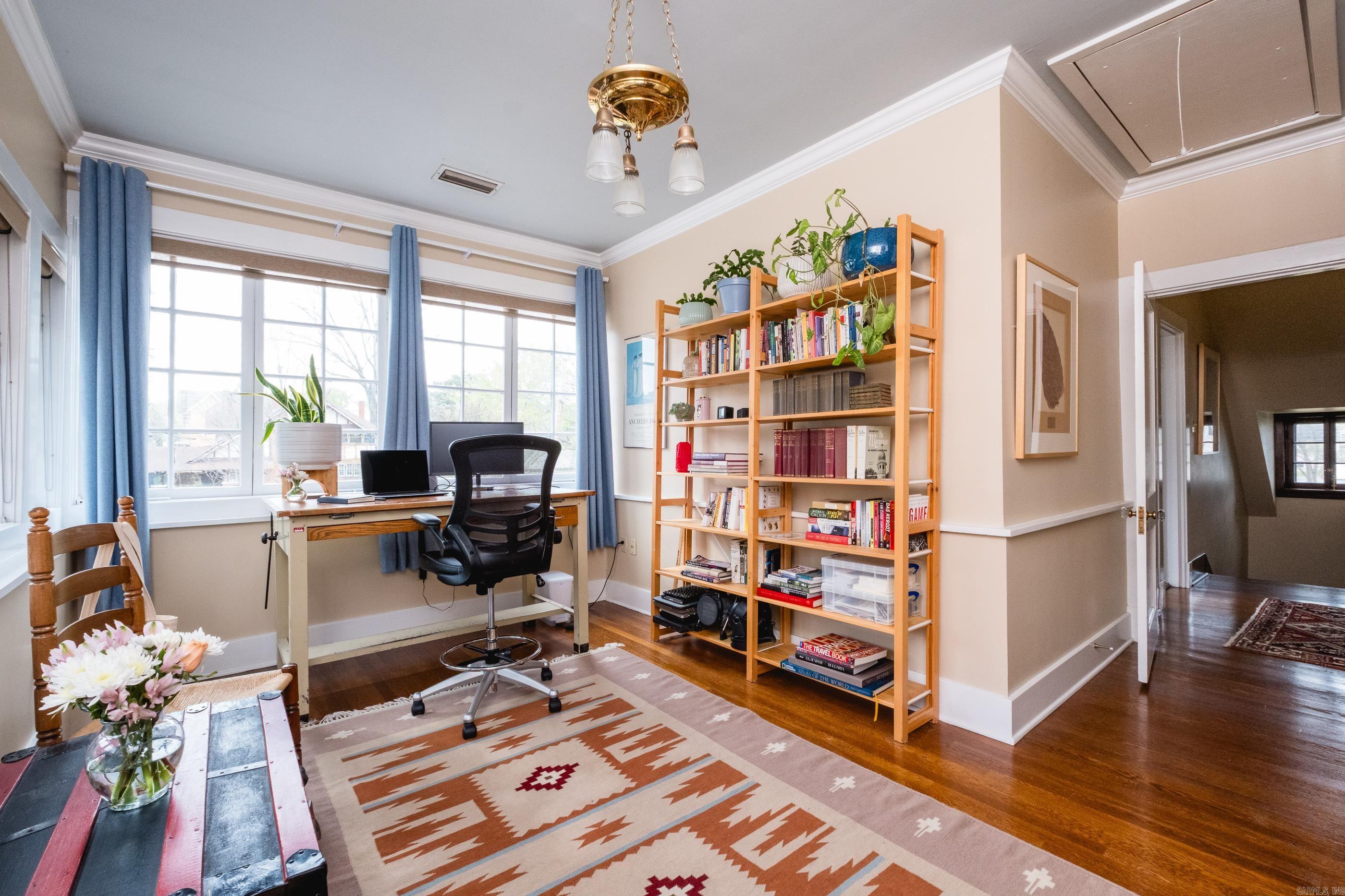 324 W DAISY L GATSON BATES  Little Rock, AR