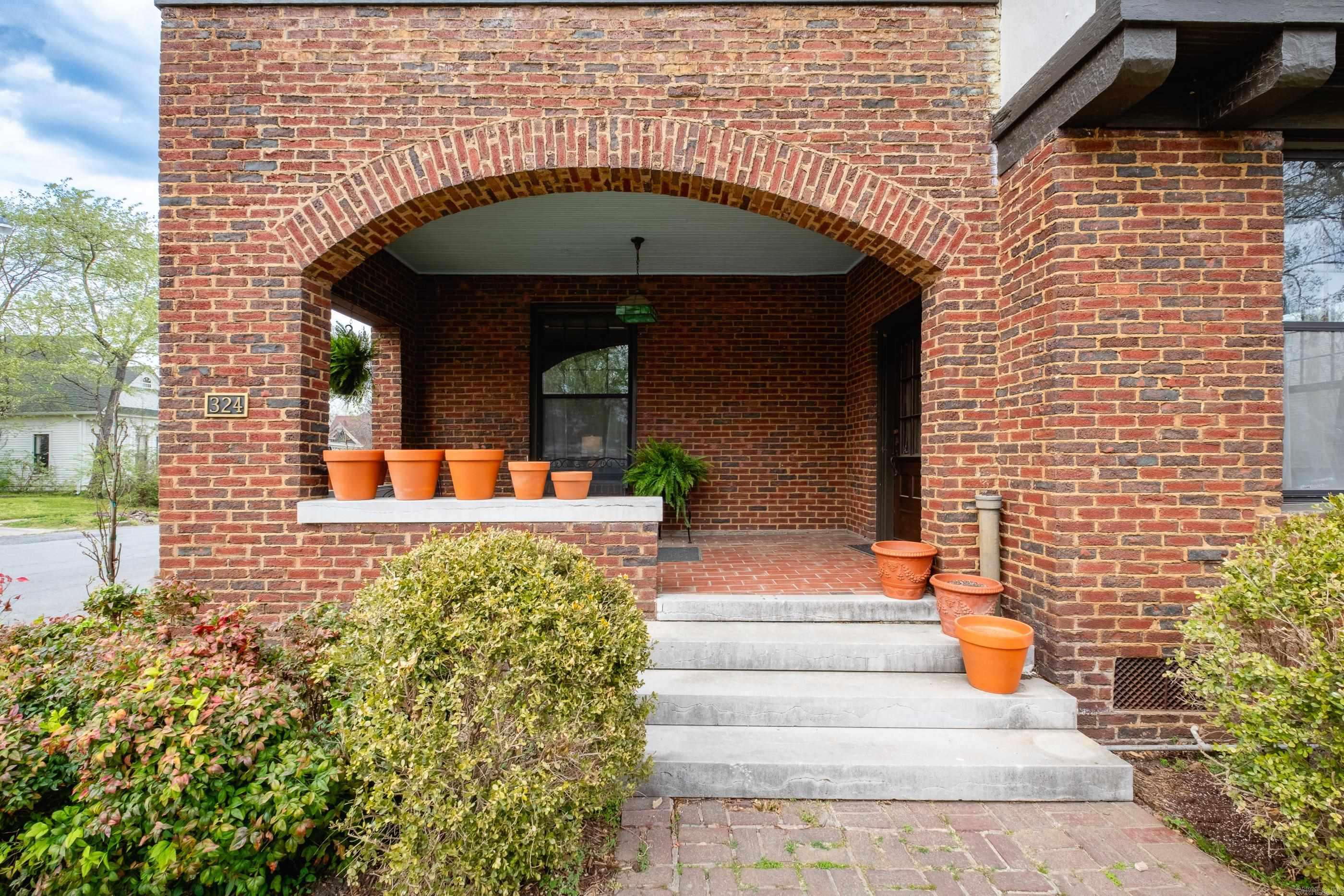 324 W DAISY L GATSON BATES  Little Rock, AR