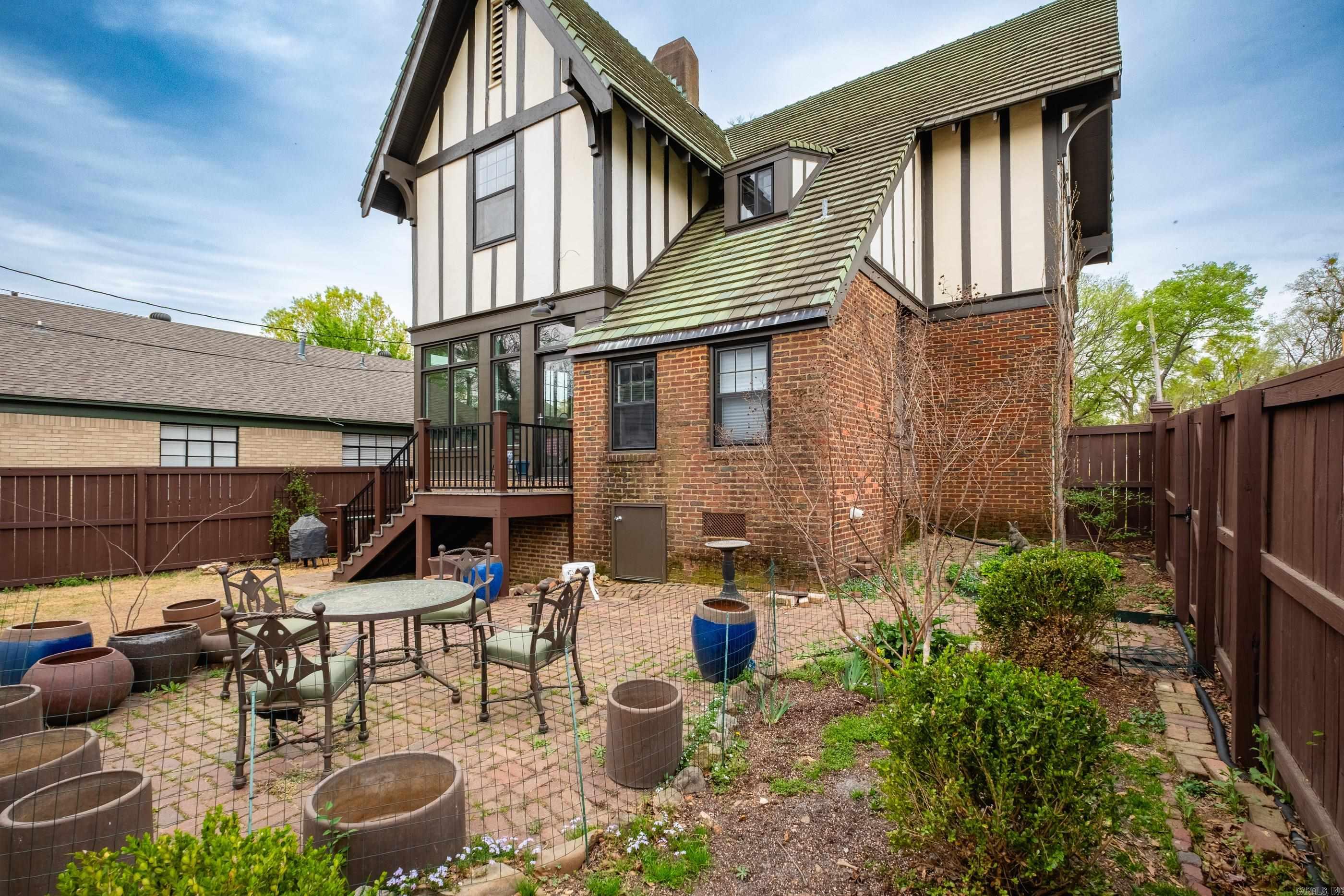 324 W DAISY L GATSON BATES  Little Rock, AR