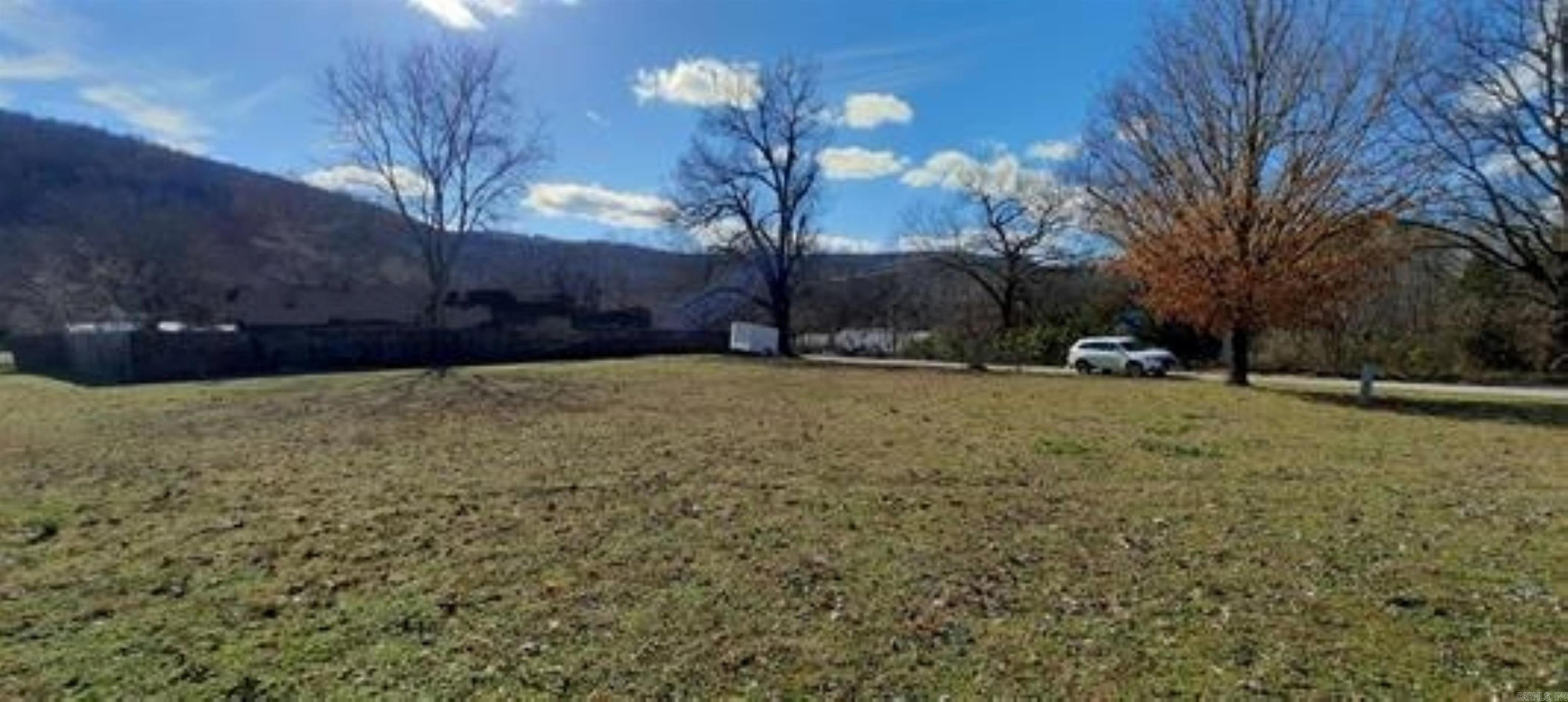 000  Maple  Mountain View, AR