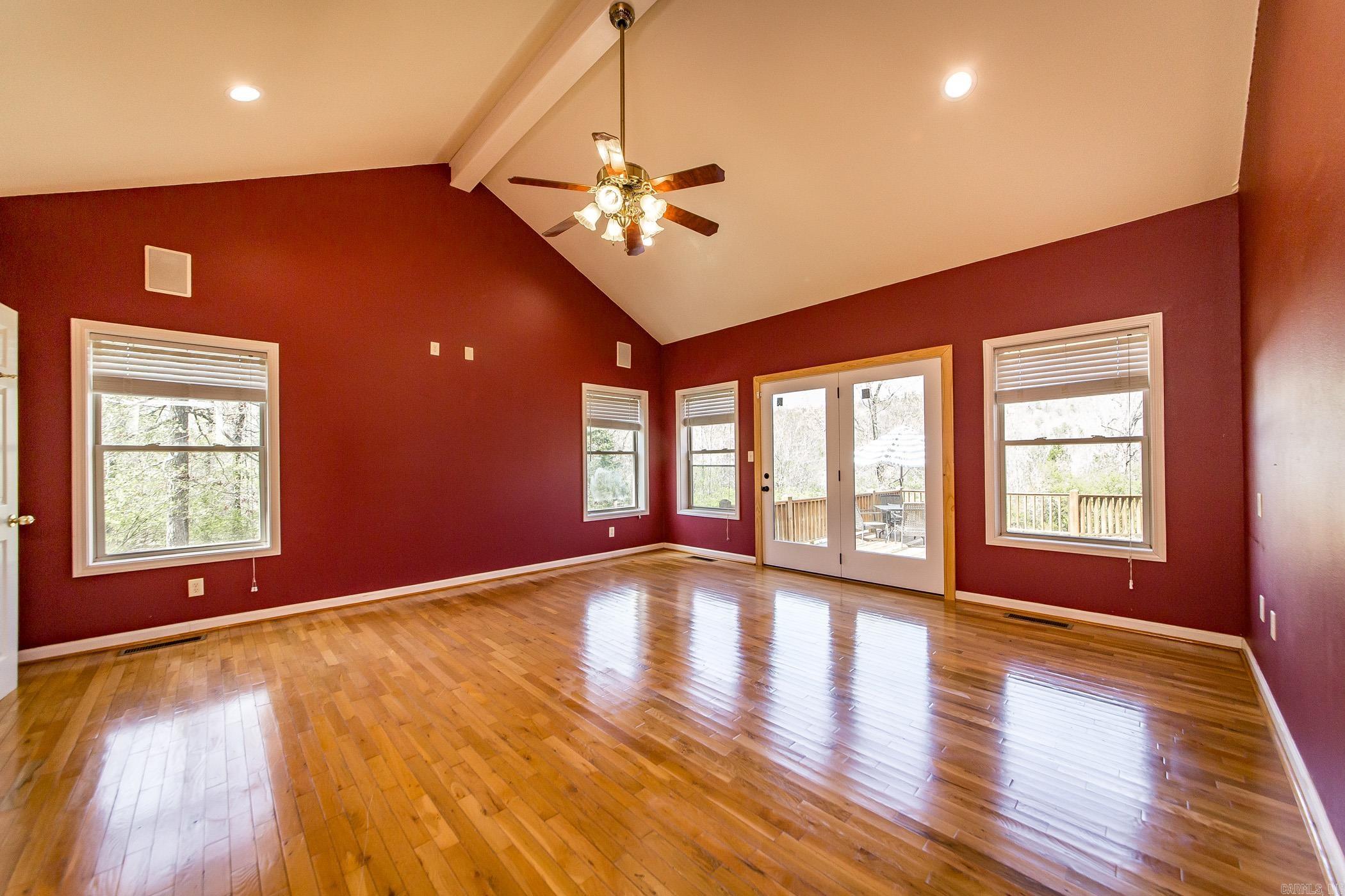 249 Roxie Lane Greers Ferry, AR 72067