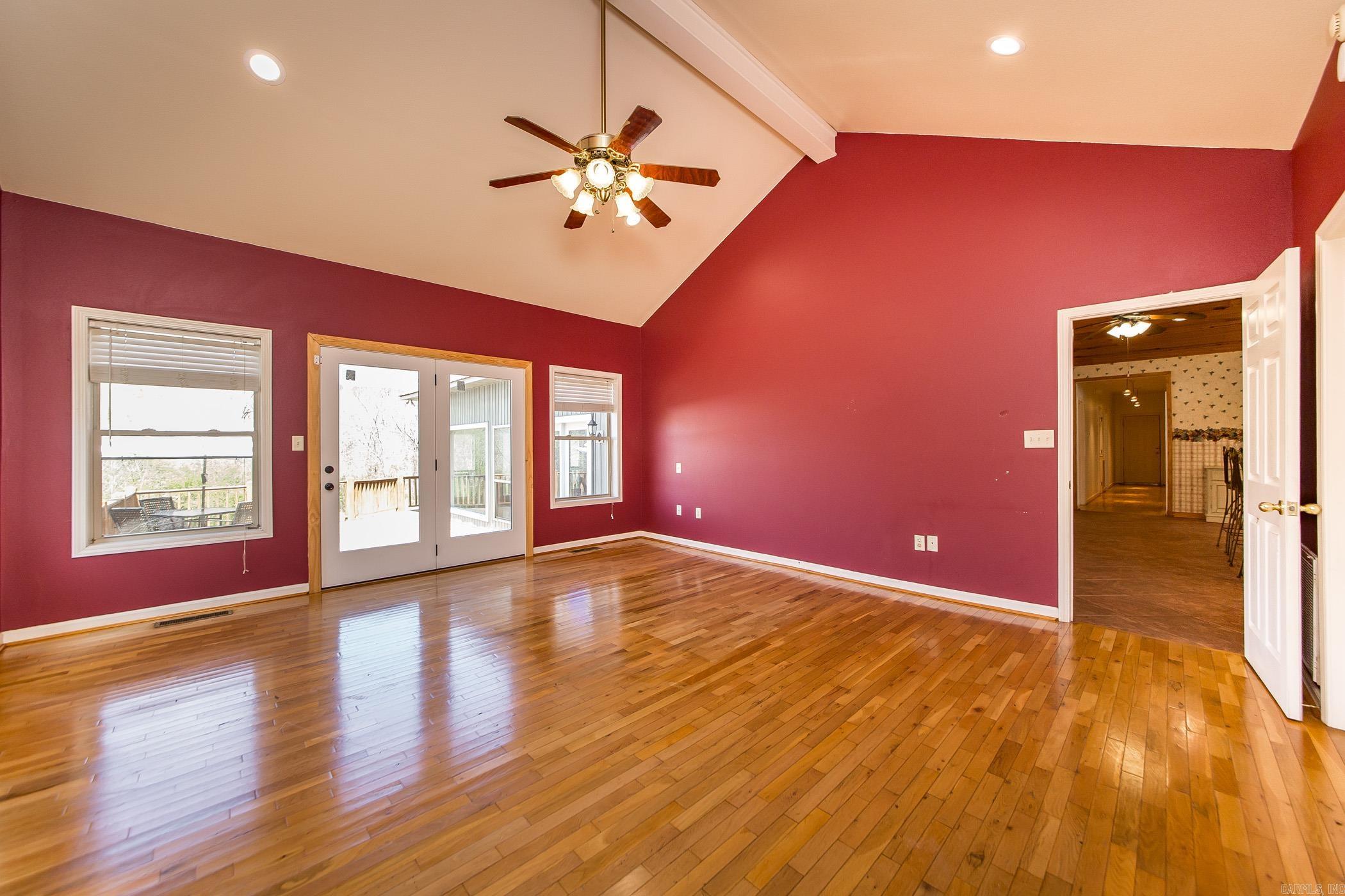 249 Roxie Lane Greers Ferry, AR 72067