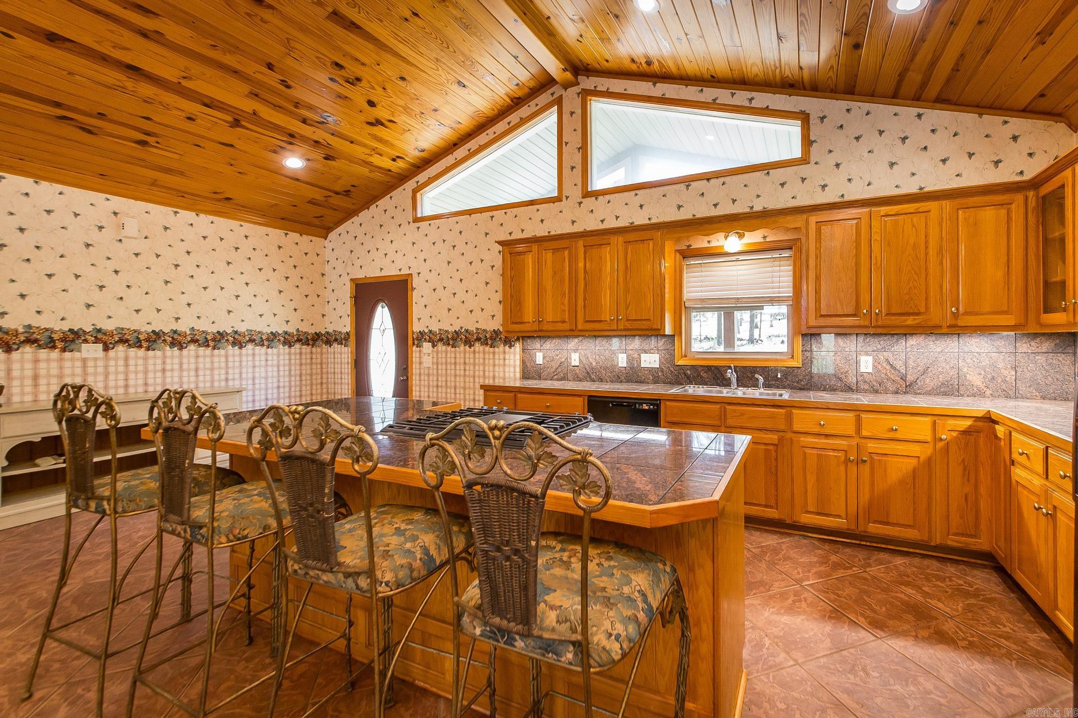 249 Roxie Lane Greers Ferry, AR 72067