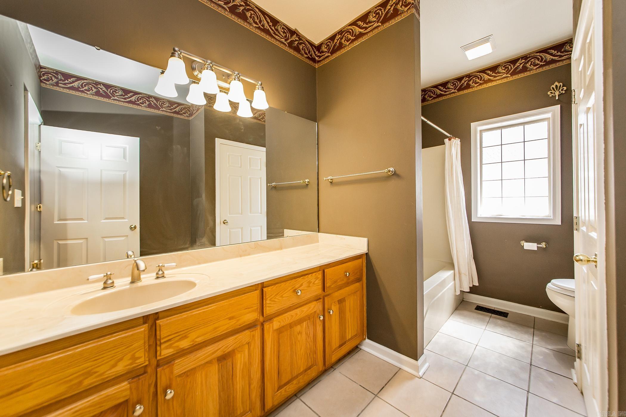 249 Roxie Lane Greers Ferry, AR 72067
