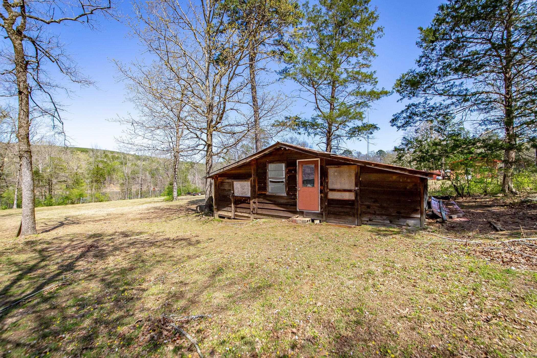 249 Roxie Lane Greers Ferry, AR 72067