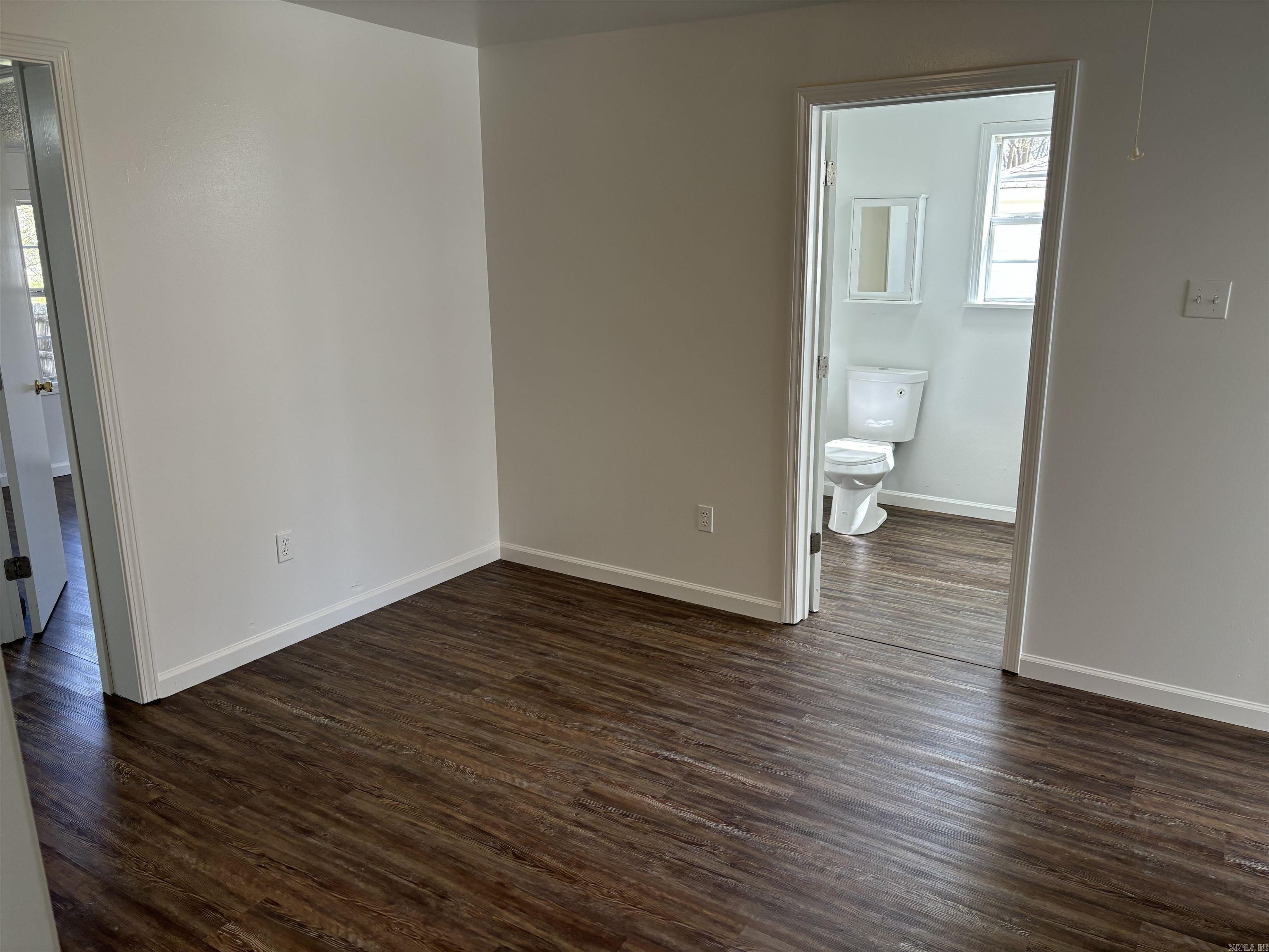 1206 W Race  Searcy, AR