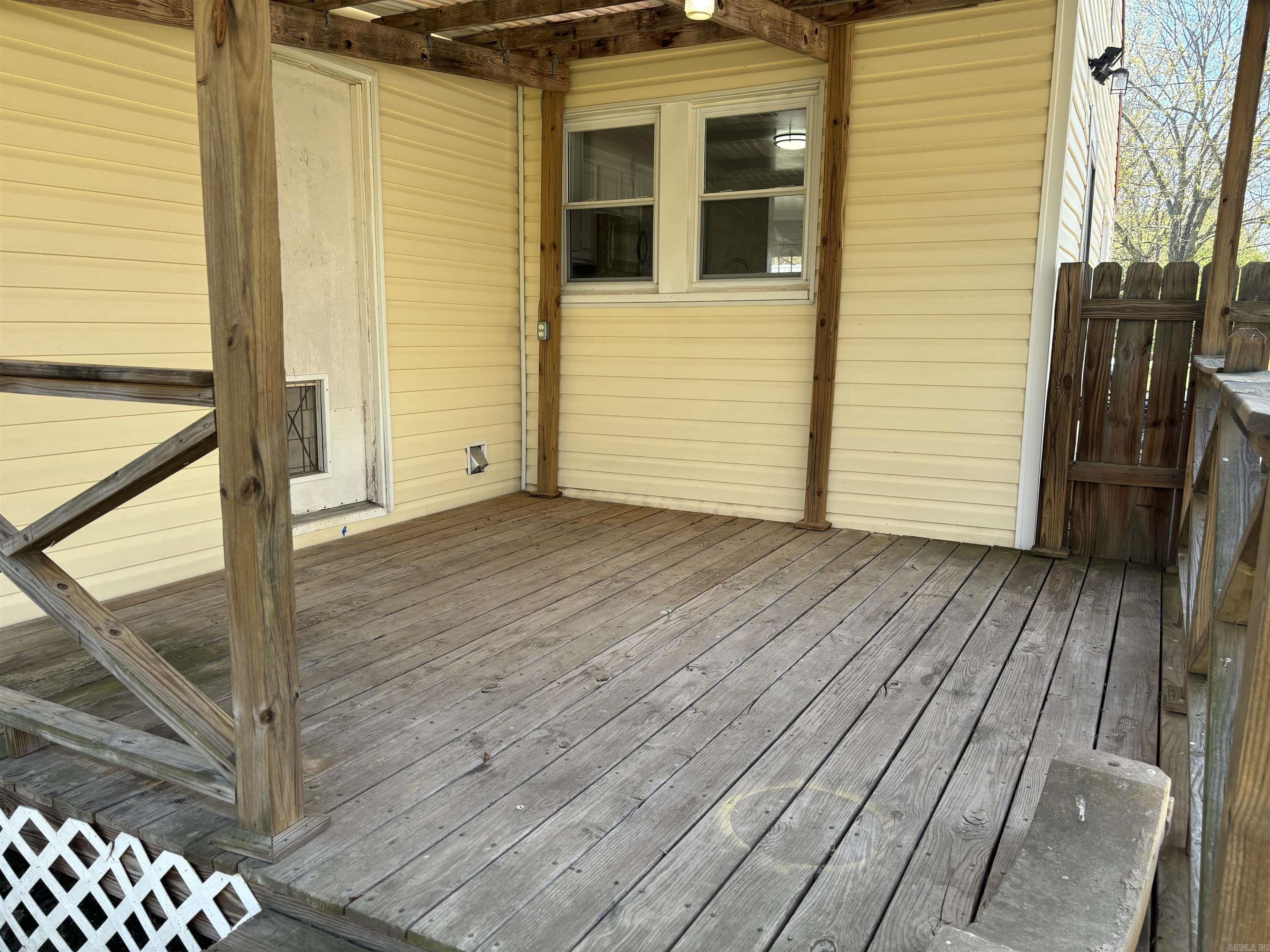 1206 W Race  Searcy, AR