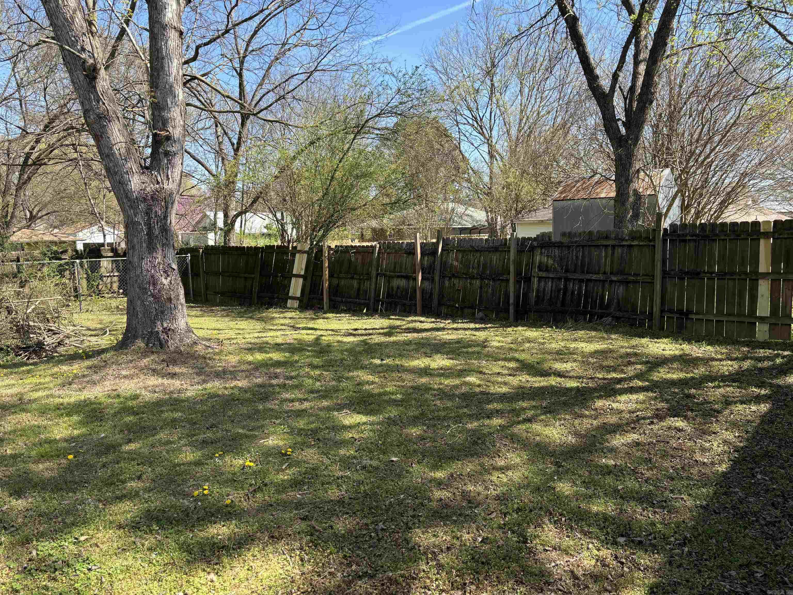 1206 W Race  Searcy, AR