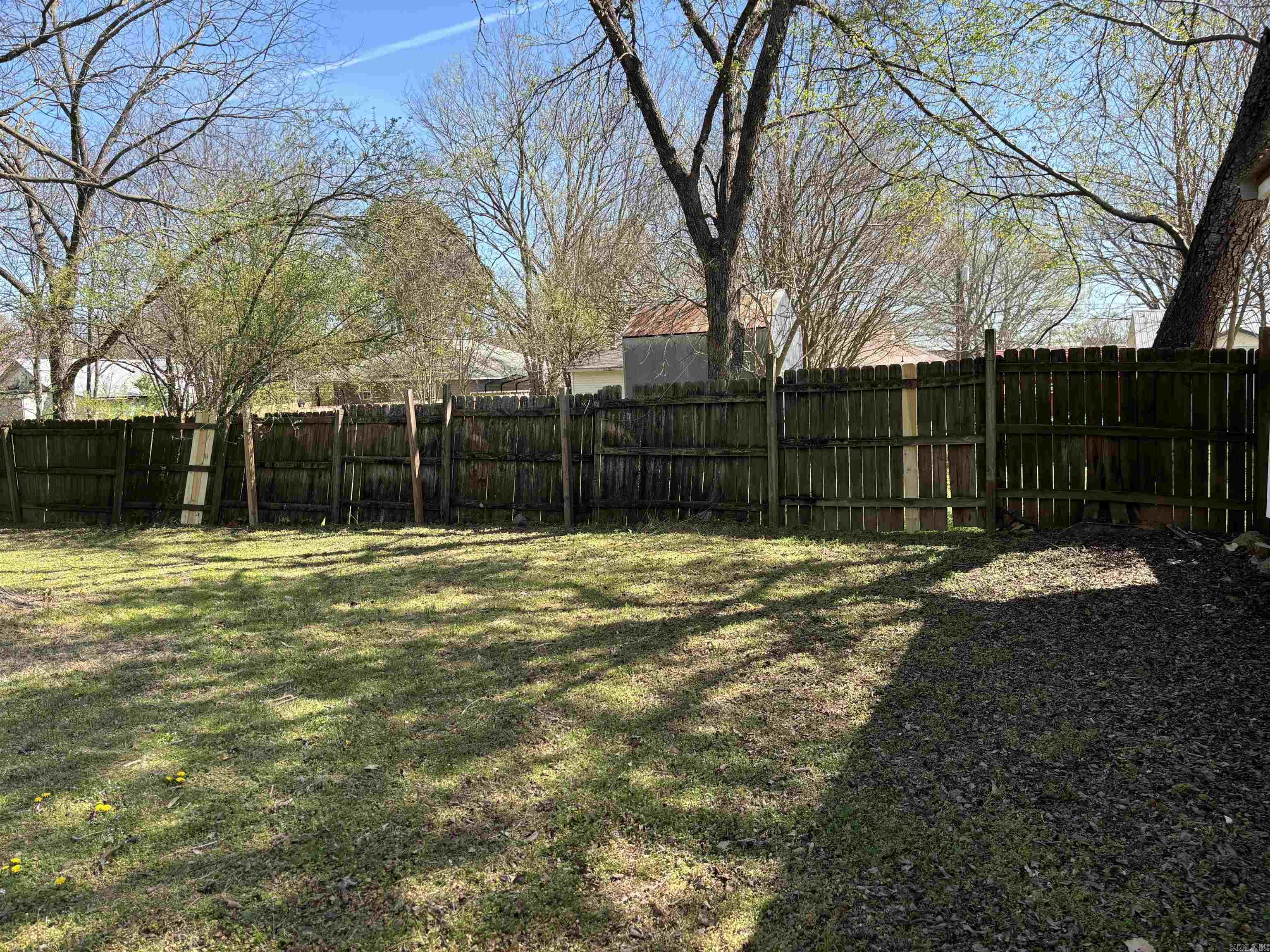 1206 W Race  Searcy, AR