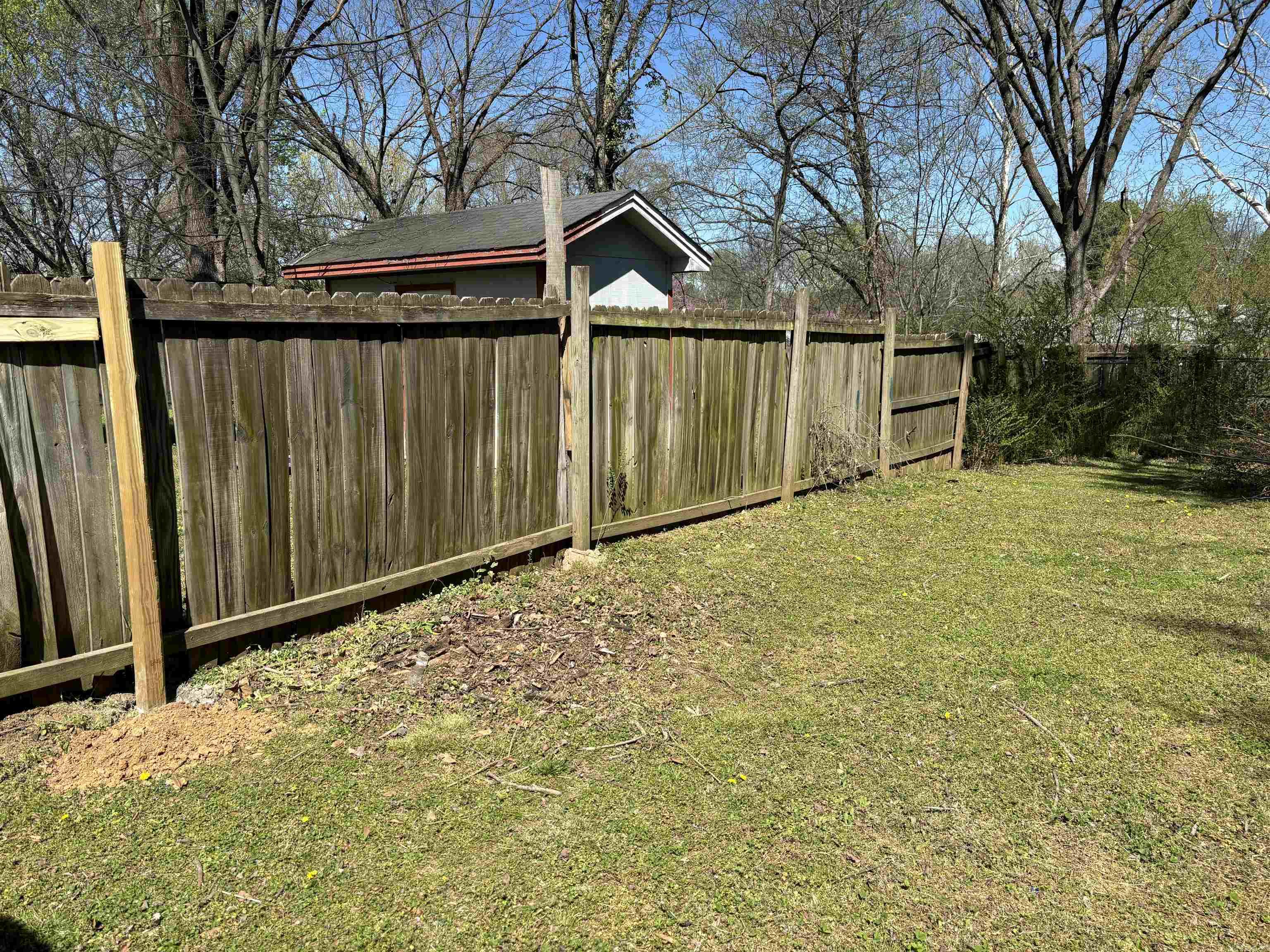 1206 W Race  Searcy, AR