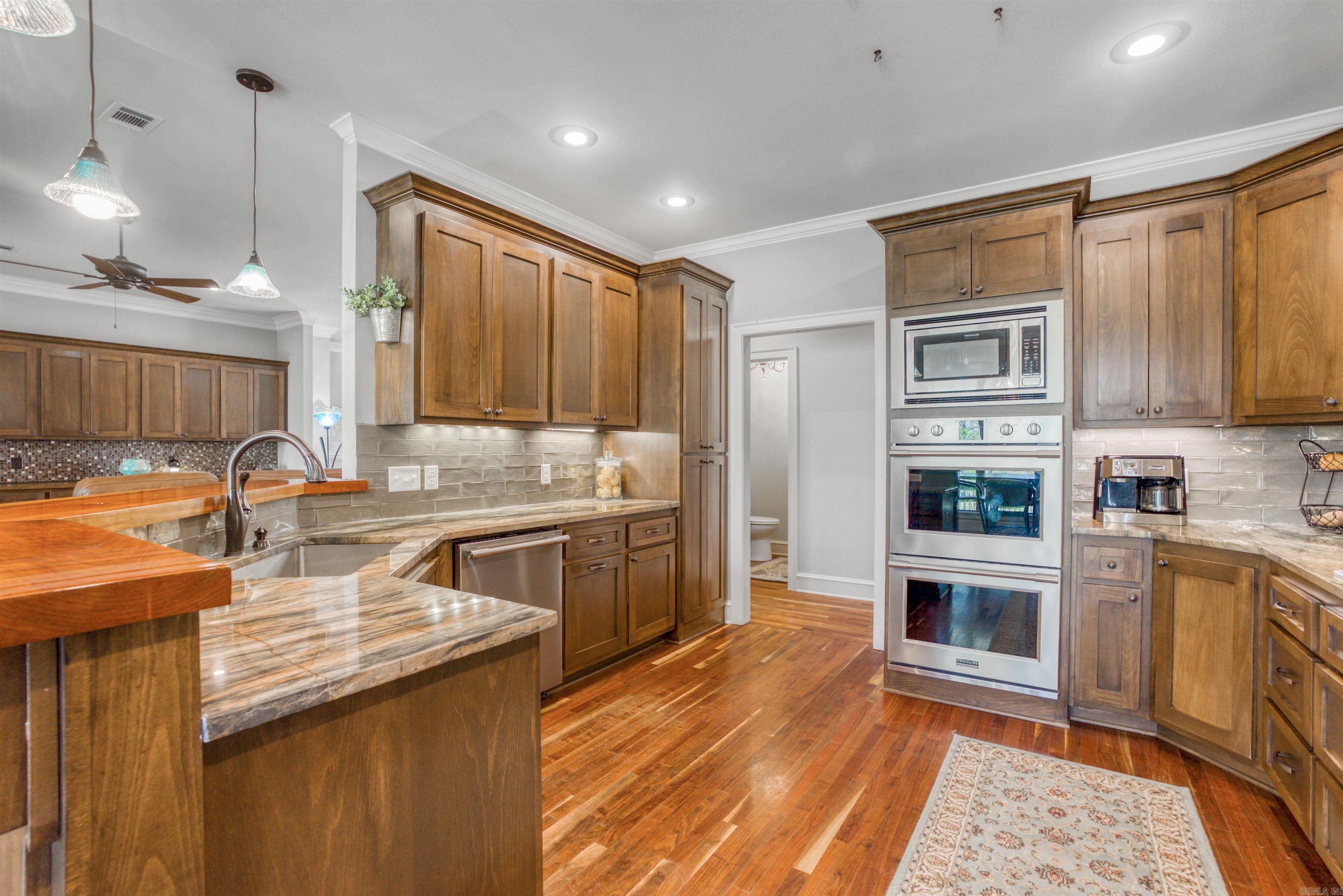 17  Lipscomb  Conway, AR
