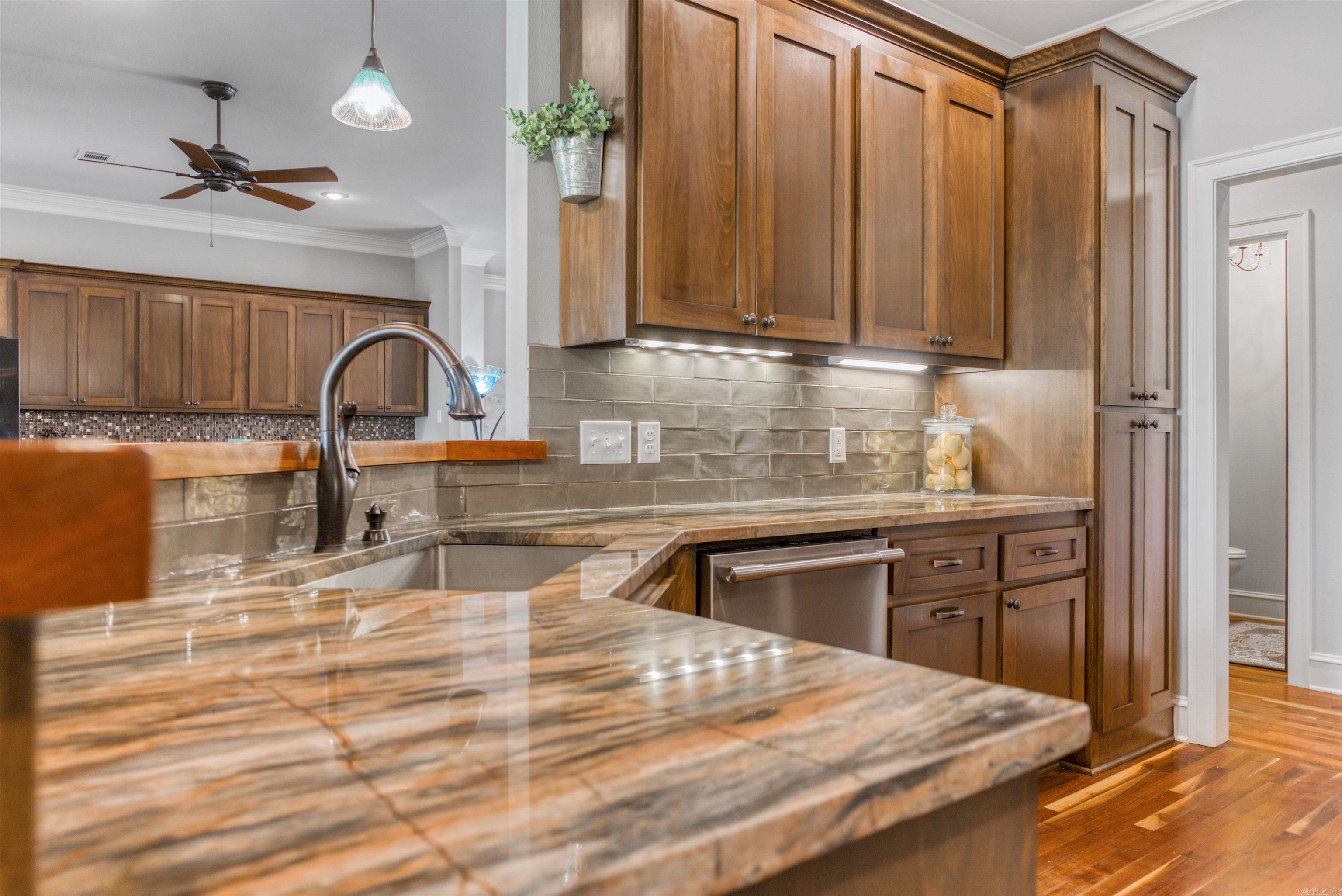 17  Lipscomb  Conway, AR