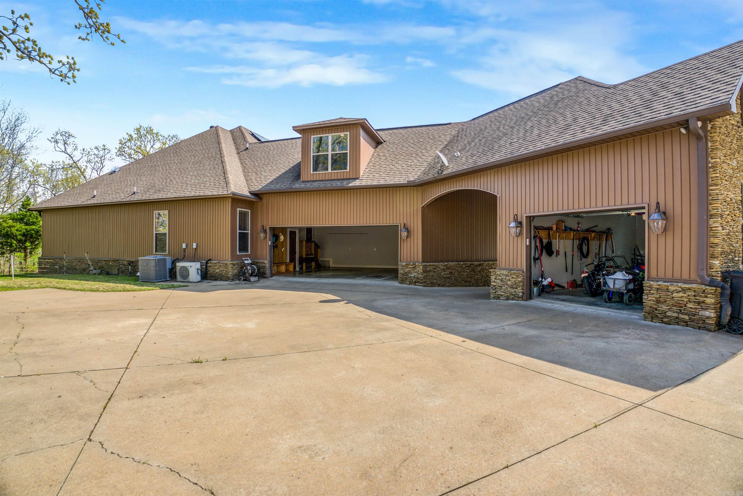 17  Lipscomb  Conway, AR