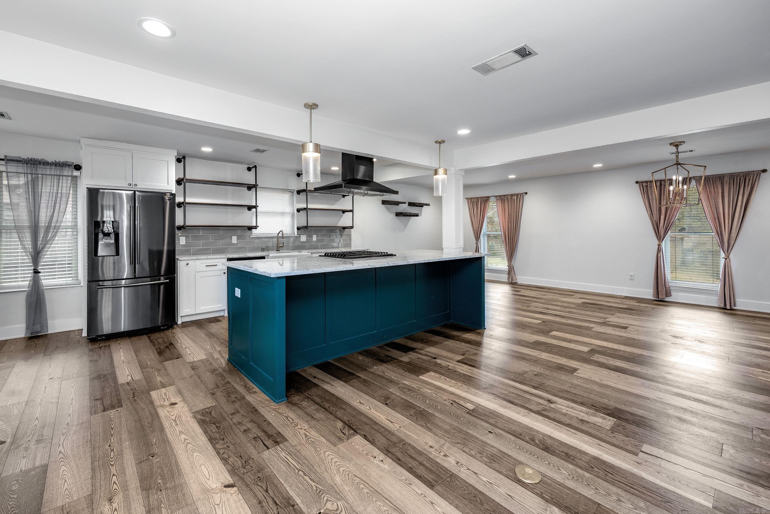 8224  Alvin  Little Rock, AR