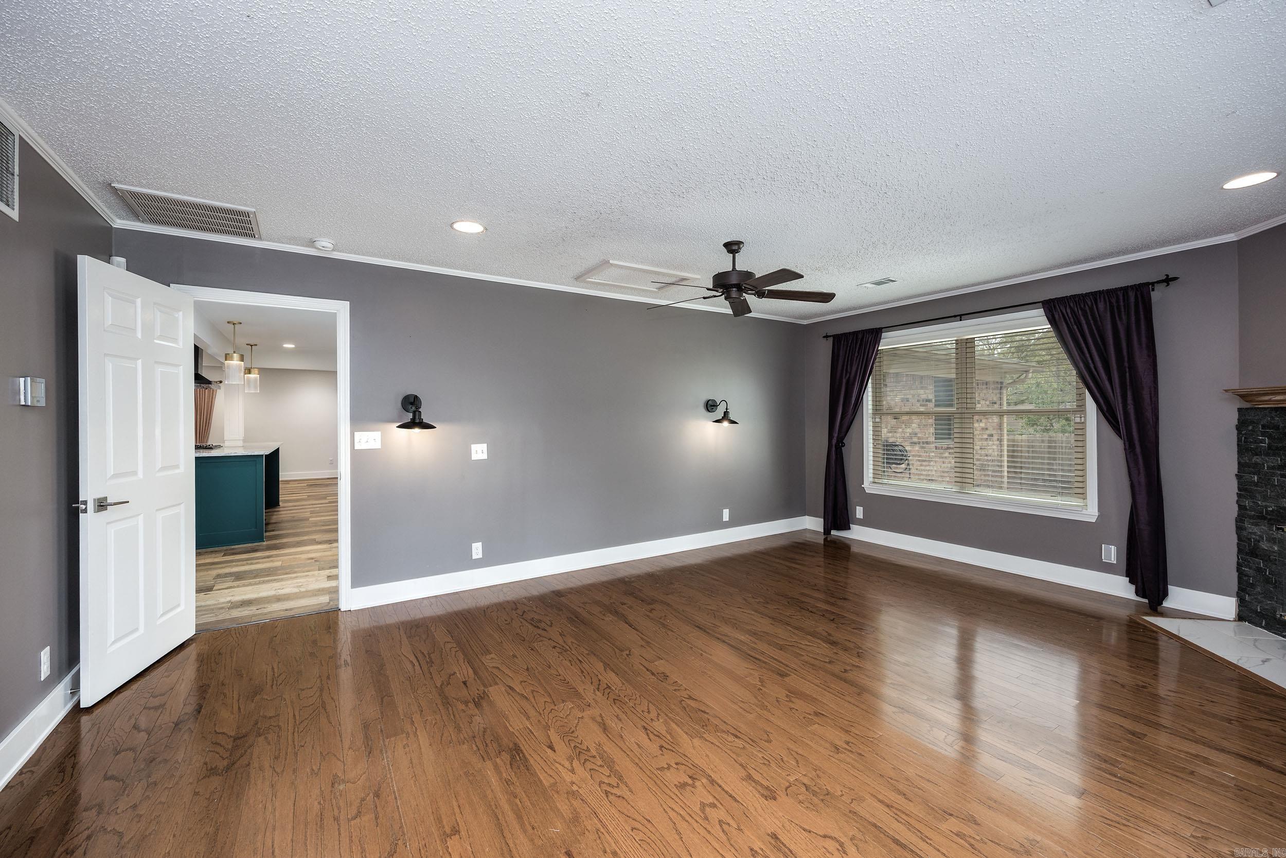 8224  Alvin  Little Rock, AR