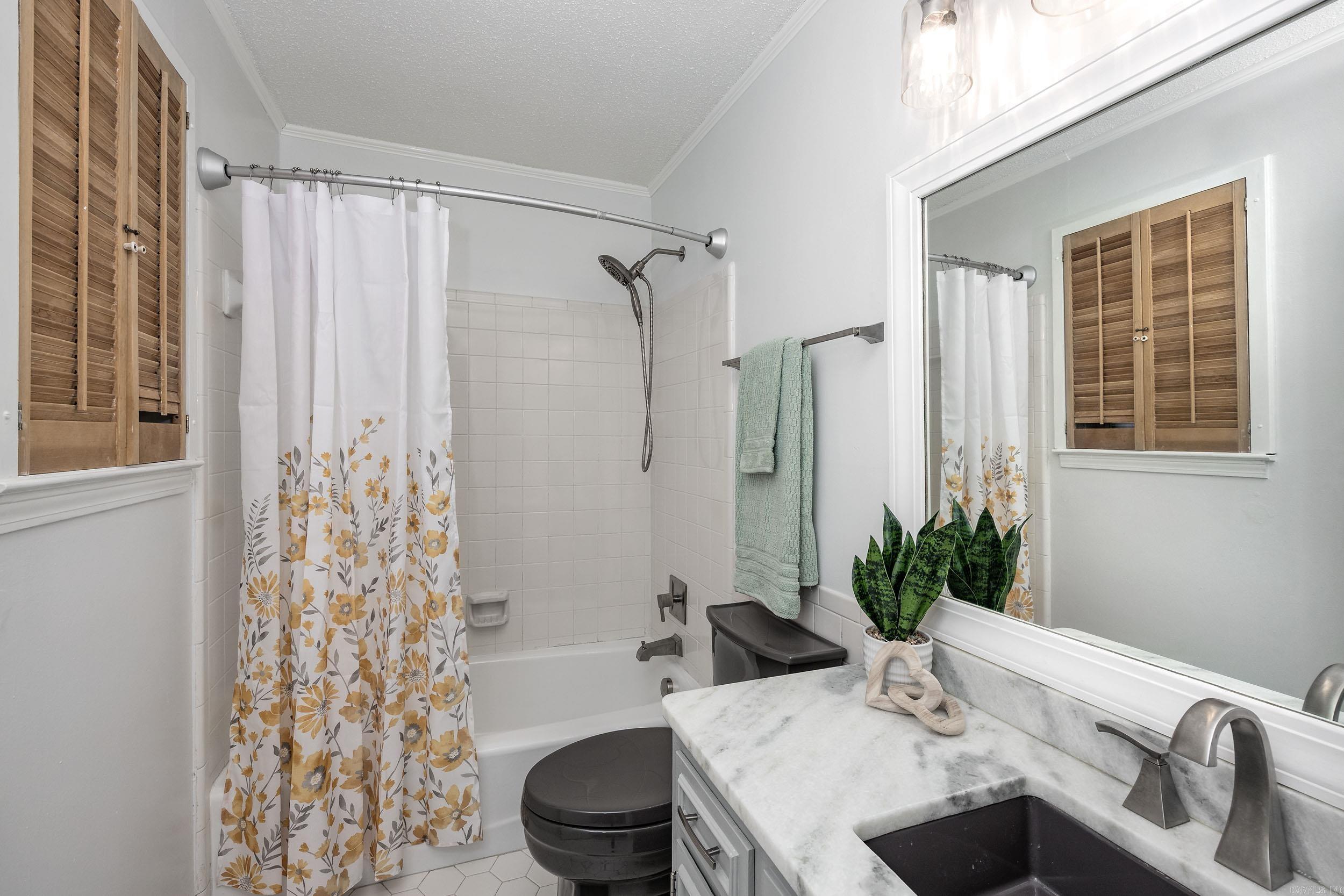 8224  Alvin  Little Rock, AR